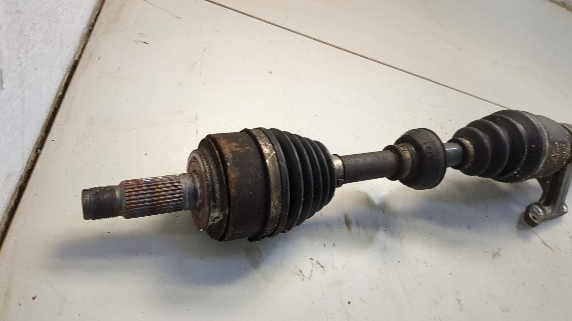 Полуось передняя правая