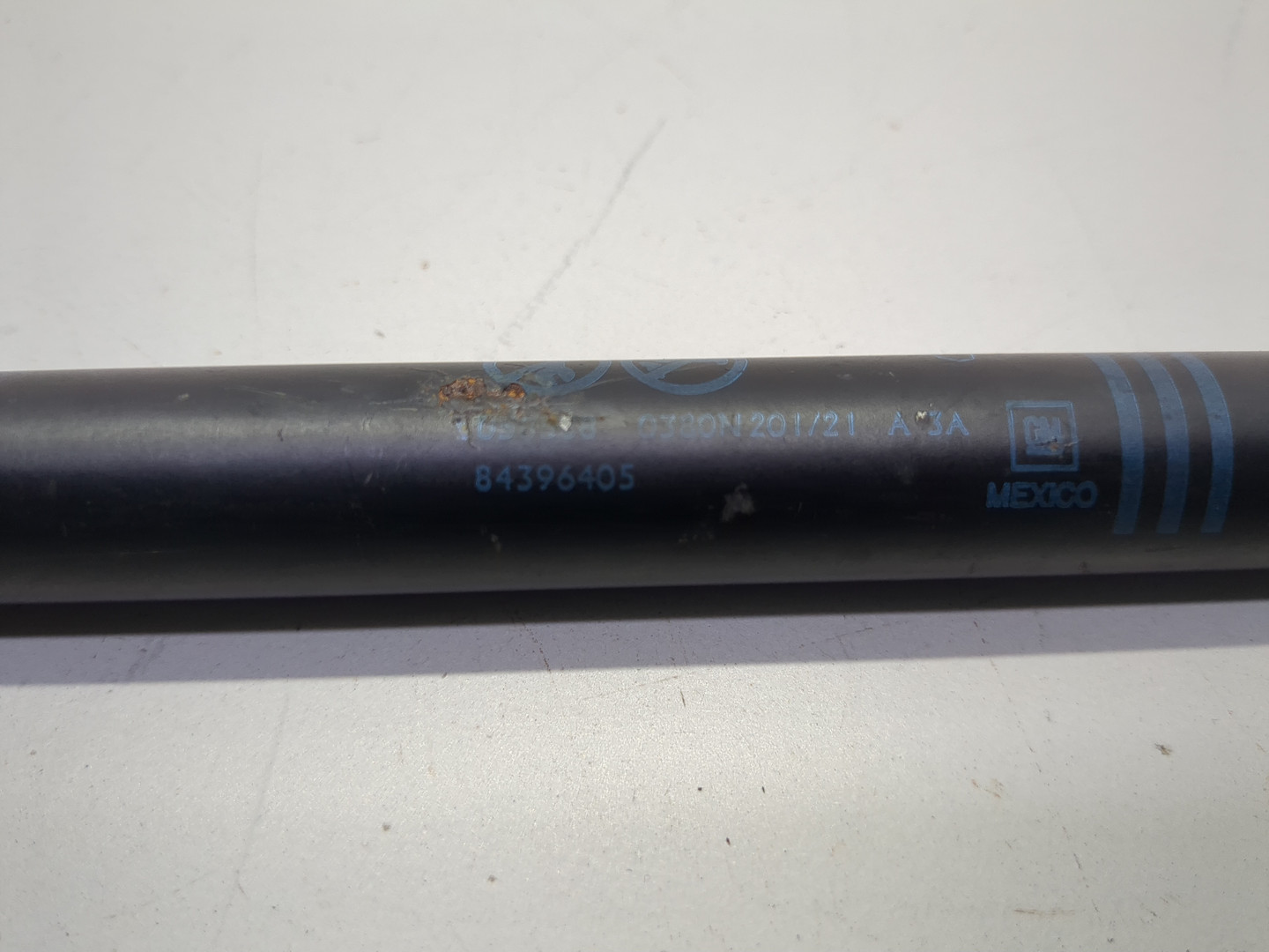 Амортизатор капота