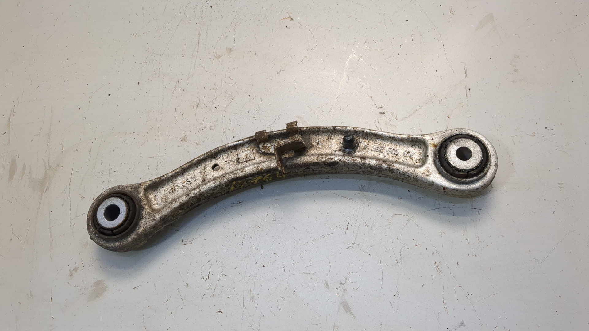 Рычаг задний