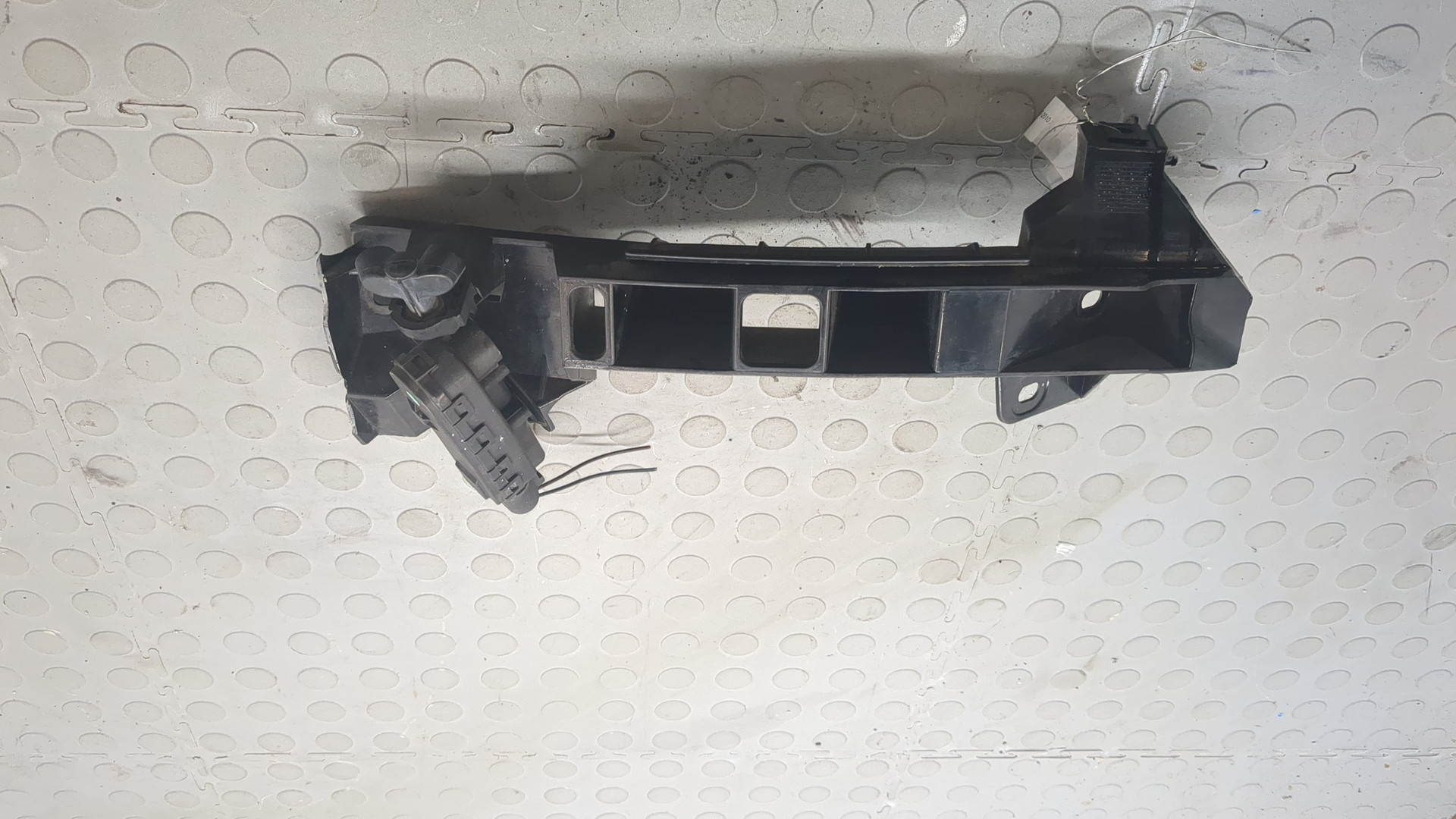 Форсунка омывателя фары