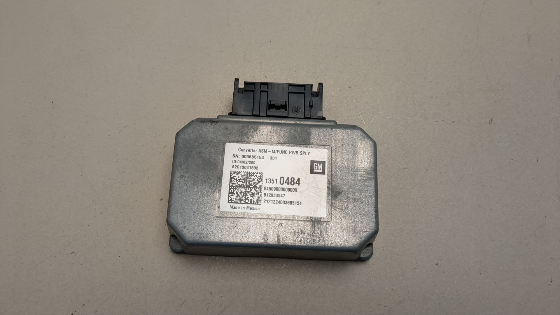 Преобразователь напряжения (адаптер)