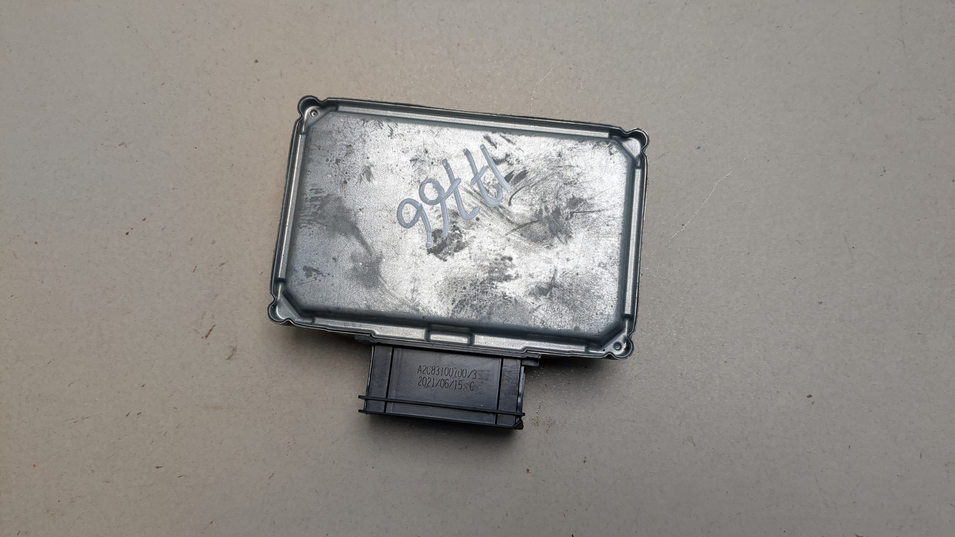 Преобразователь напряжения (адаптер)