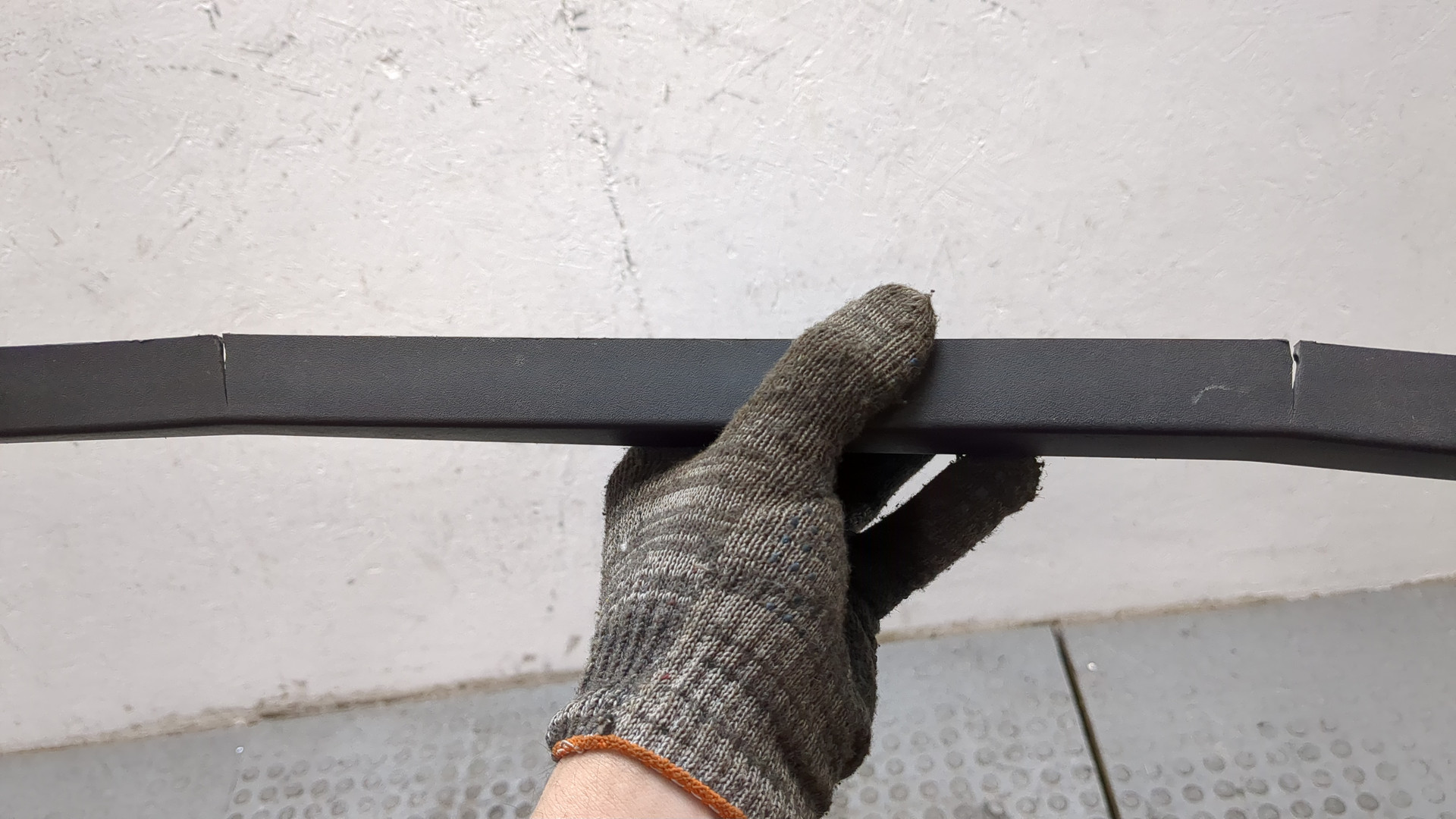 Накладка переднего крыла левого