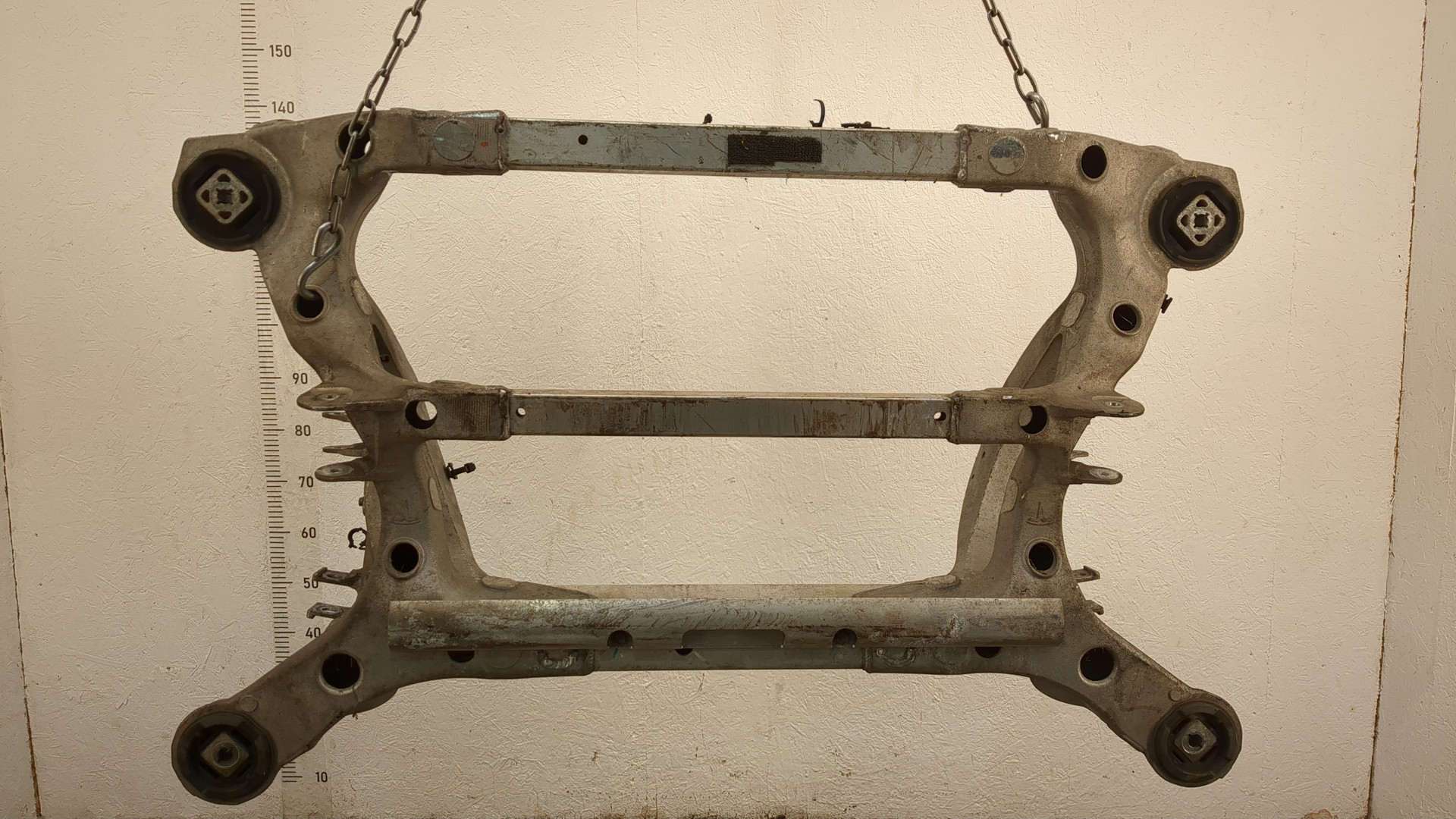 Балка задняя