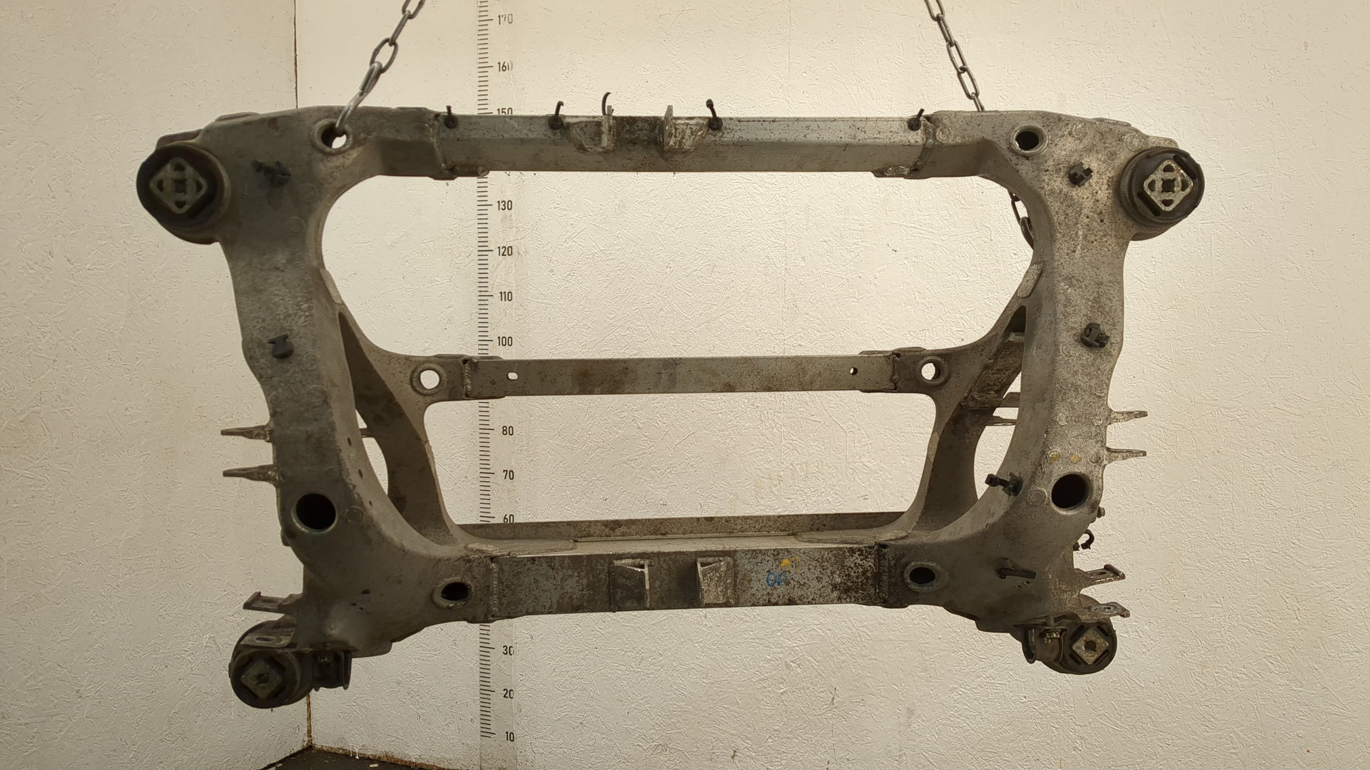 Балка задняя