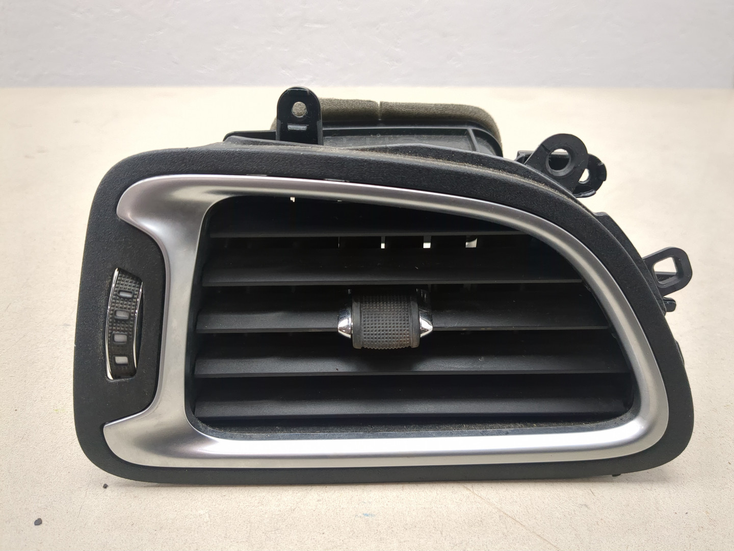 Дефлектор воздушный