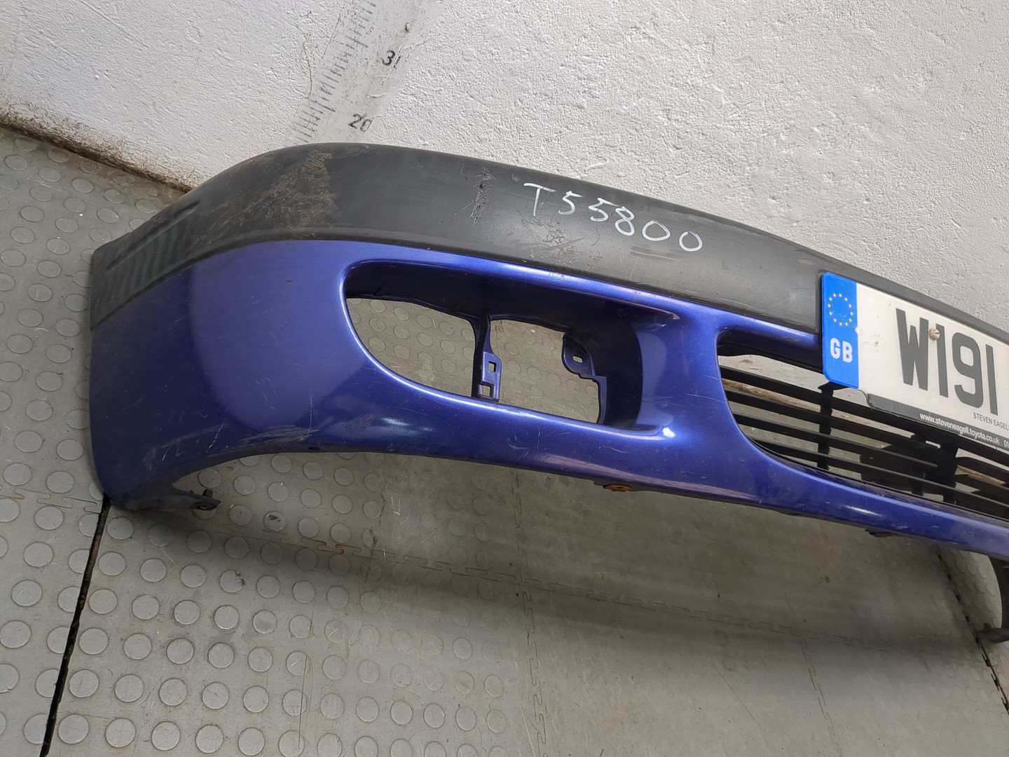 Бампер передний