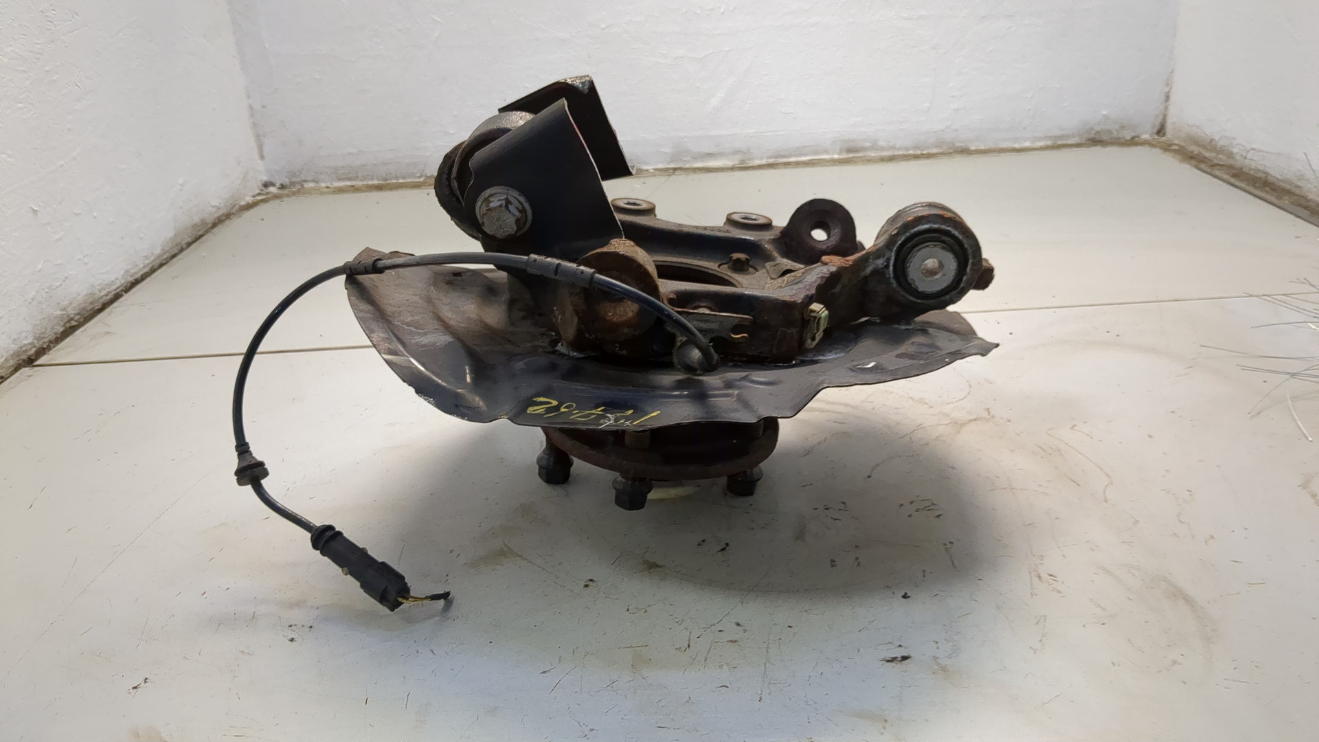 Кулак поворотный задний правый