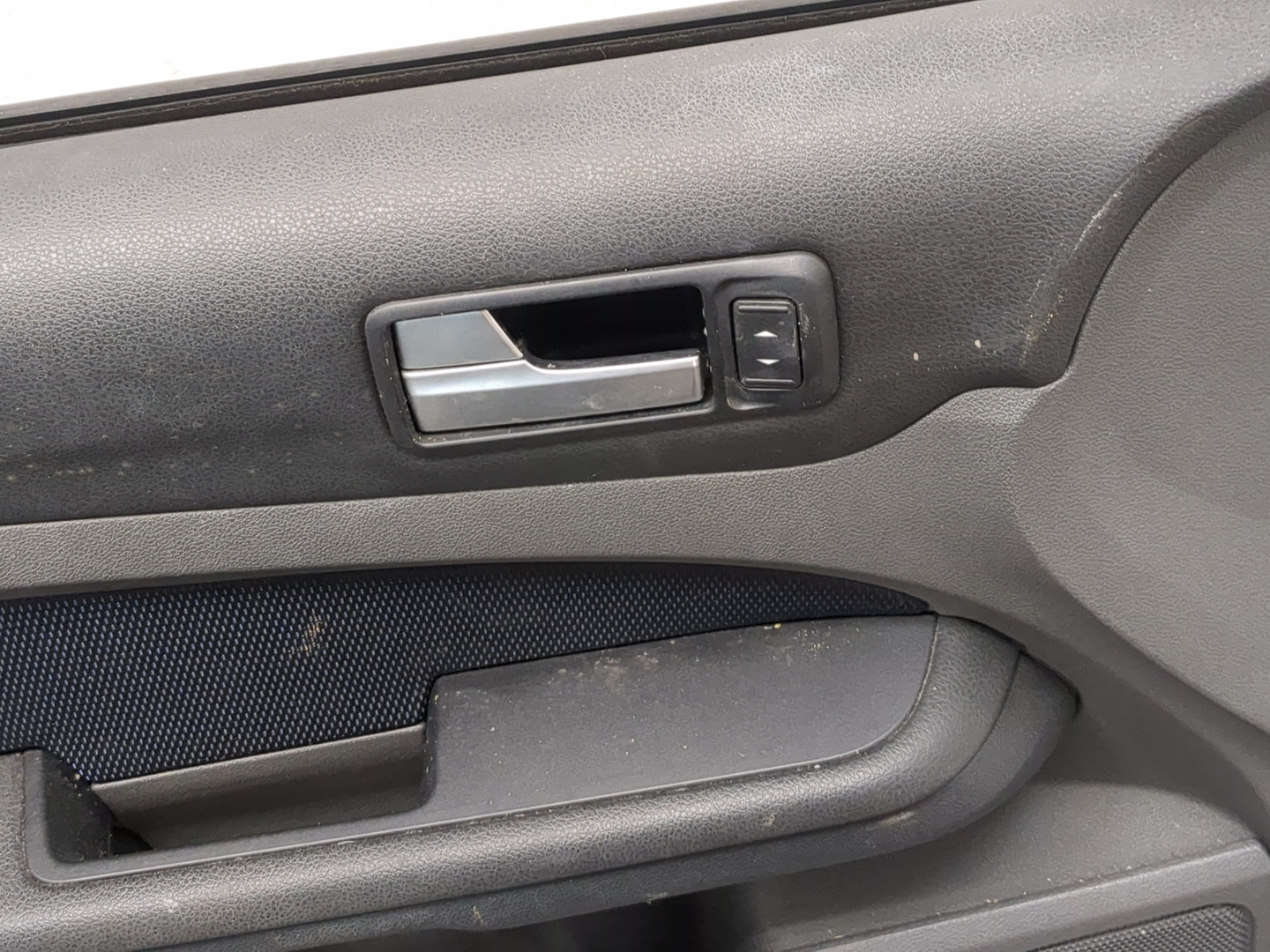 Дверь передняя левая