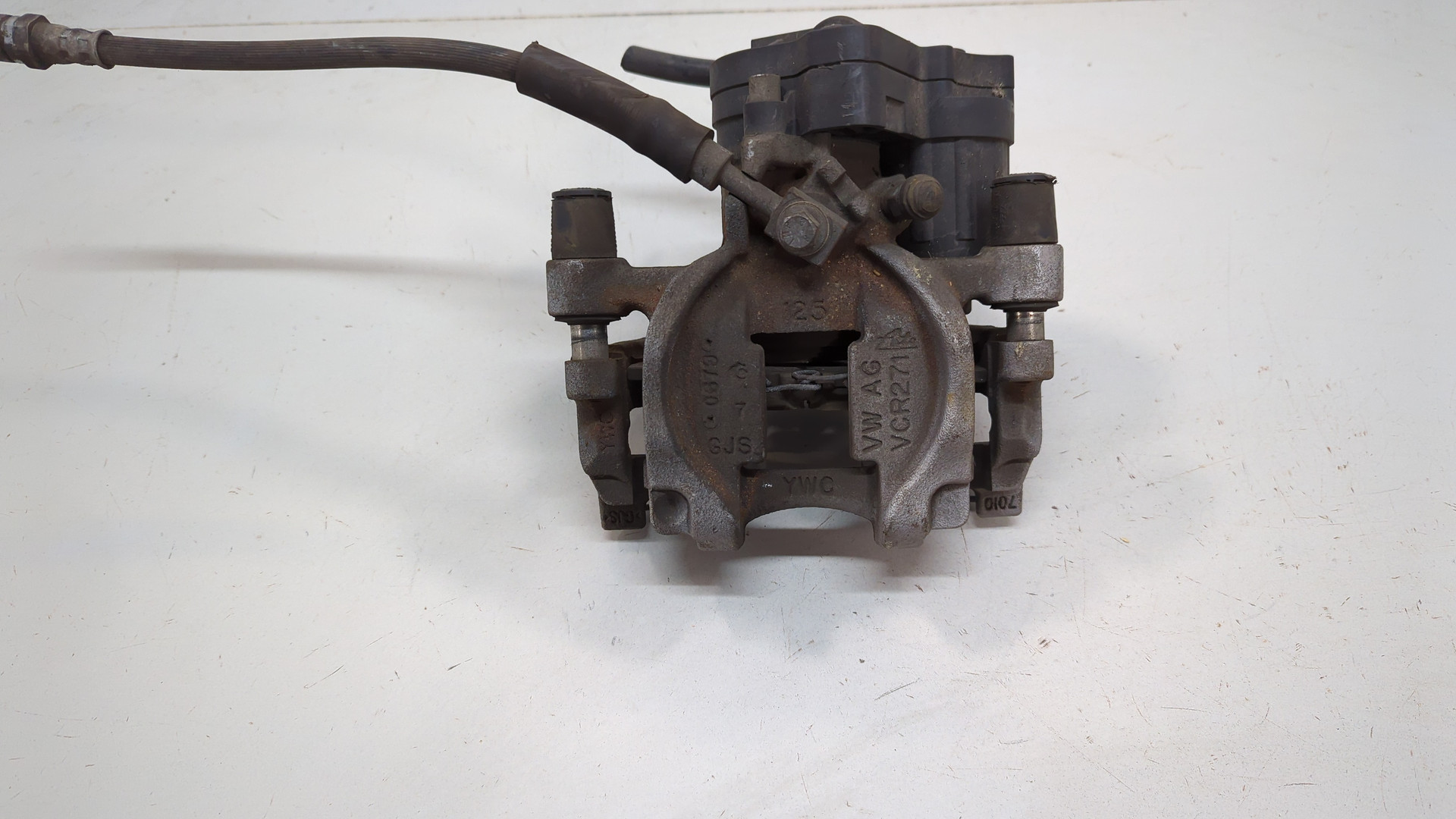 Суппорт задний левый