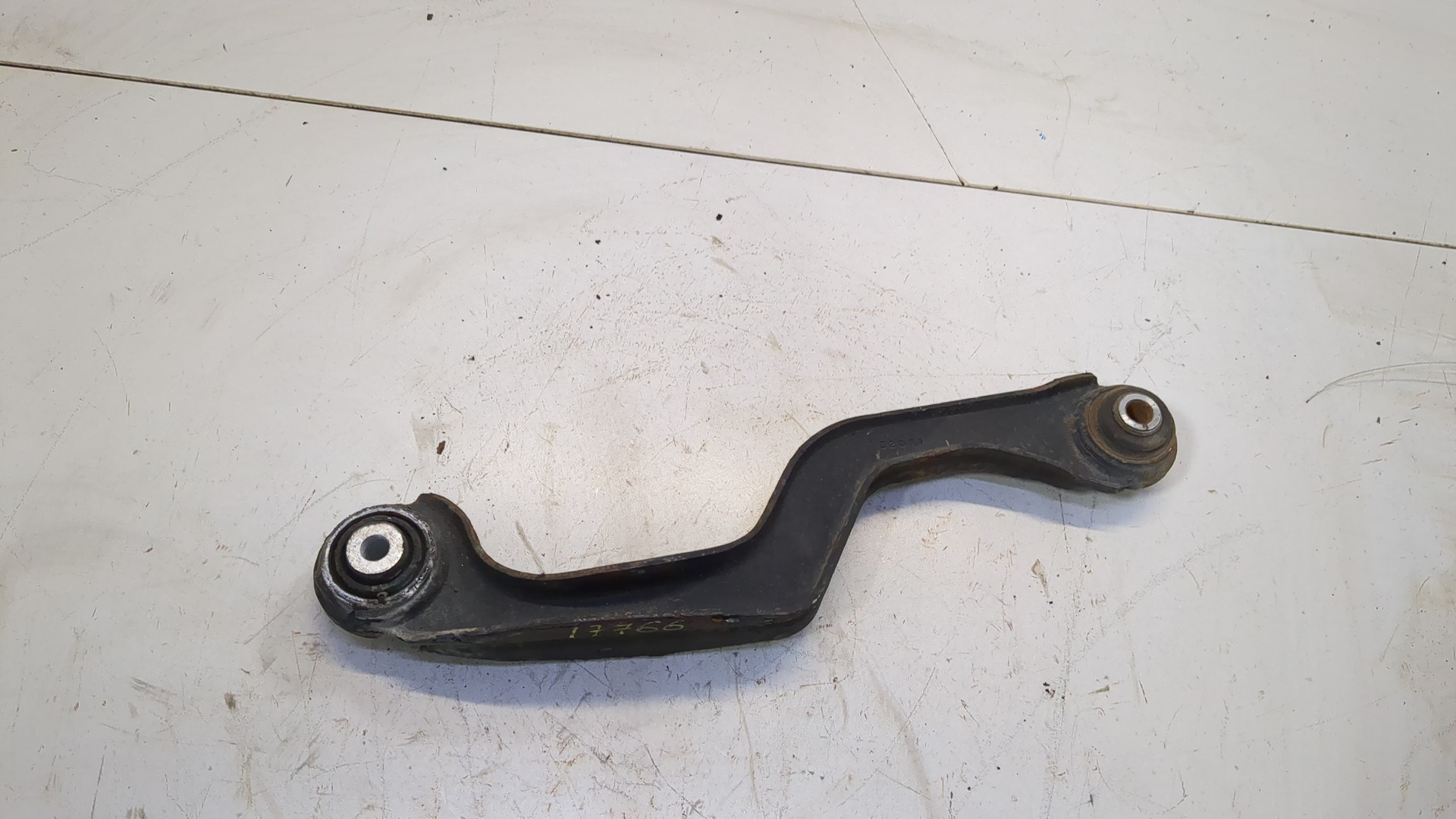 Рычаг задний