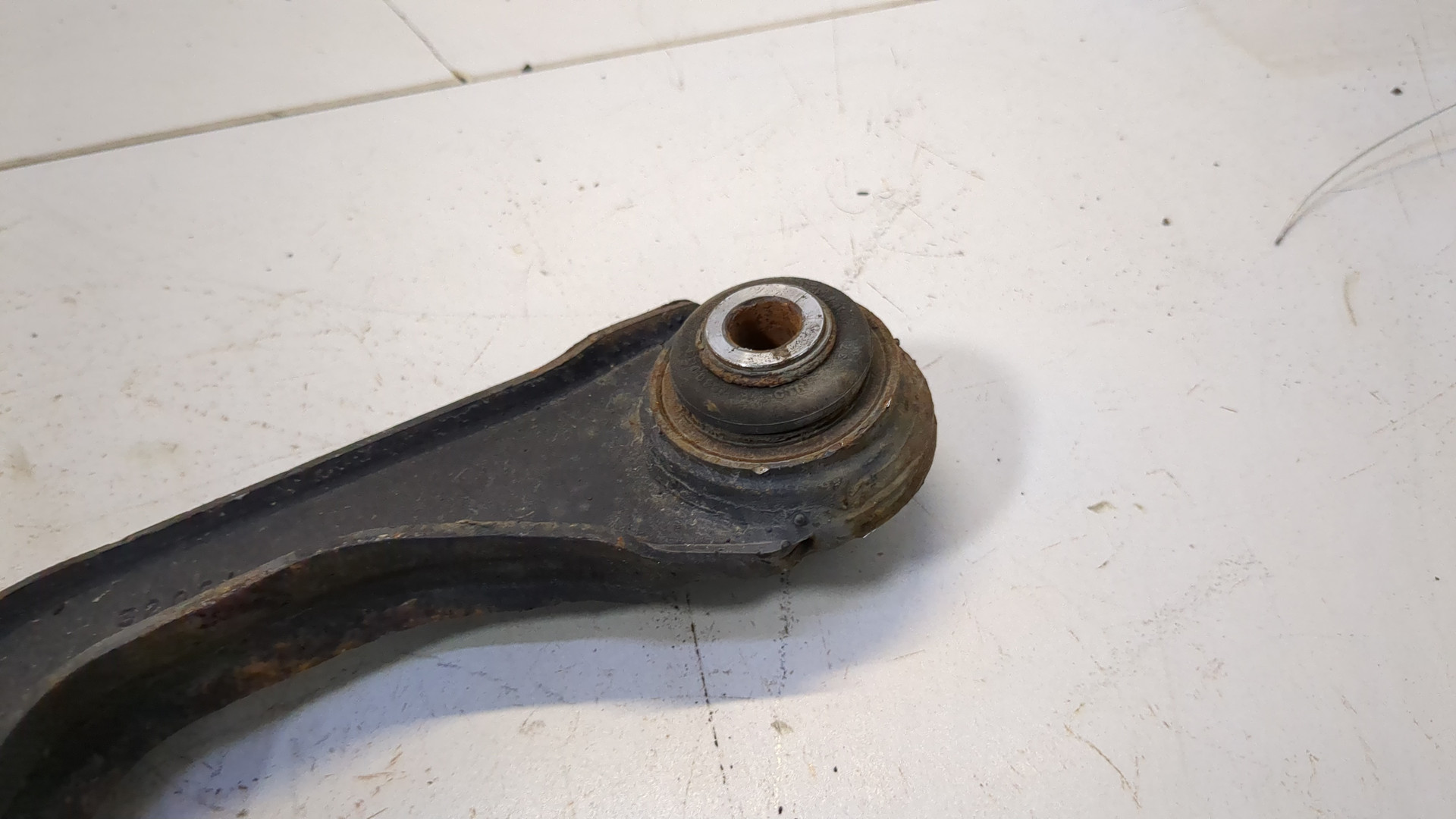 Рычаг задний