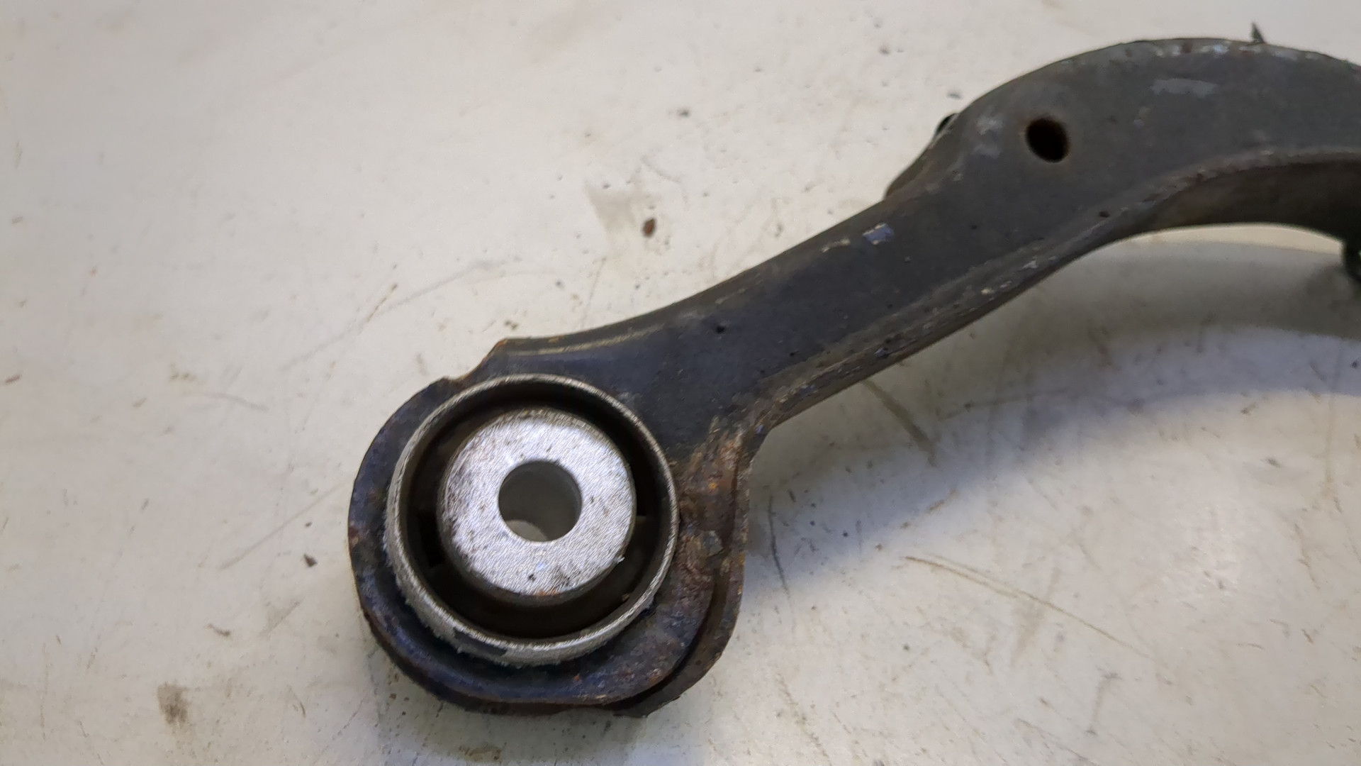 Рычаг задний