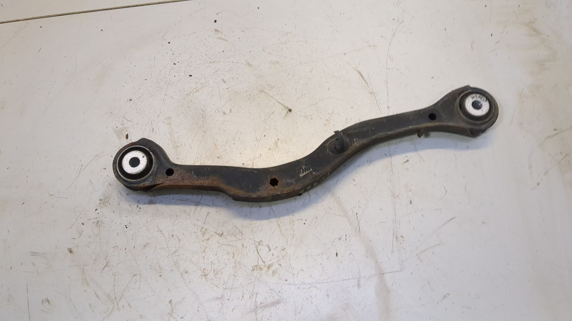 Рычаг задний