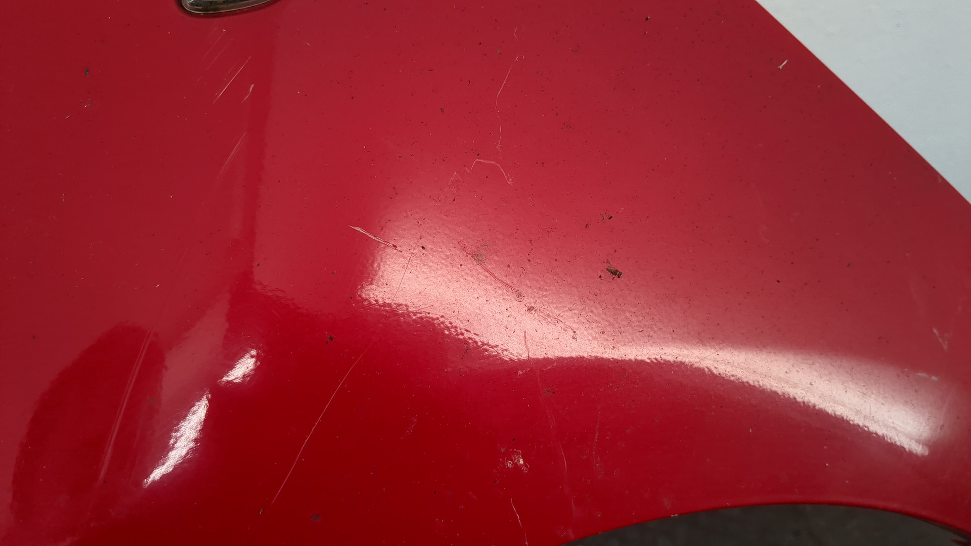 Крыло переднее левое