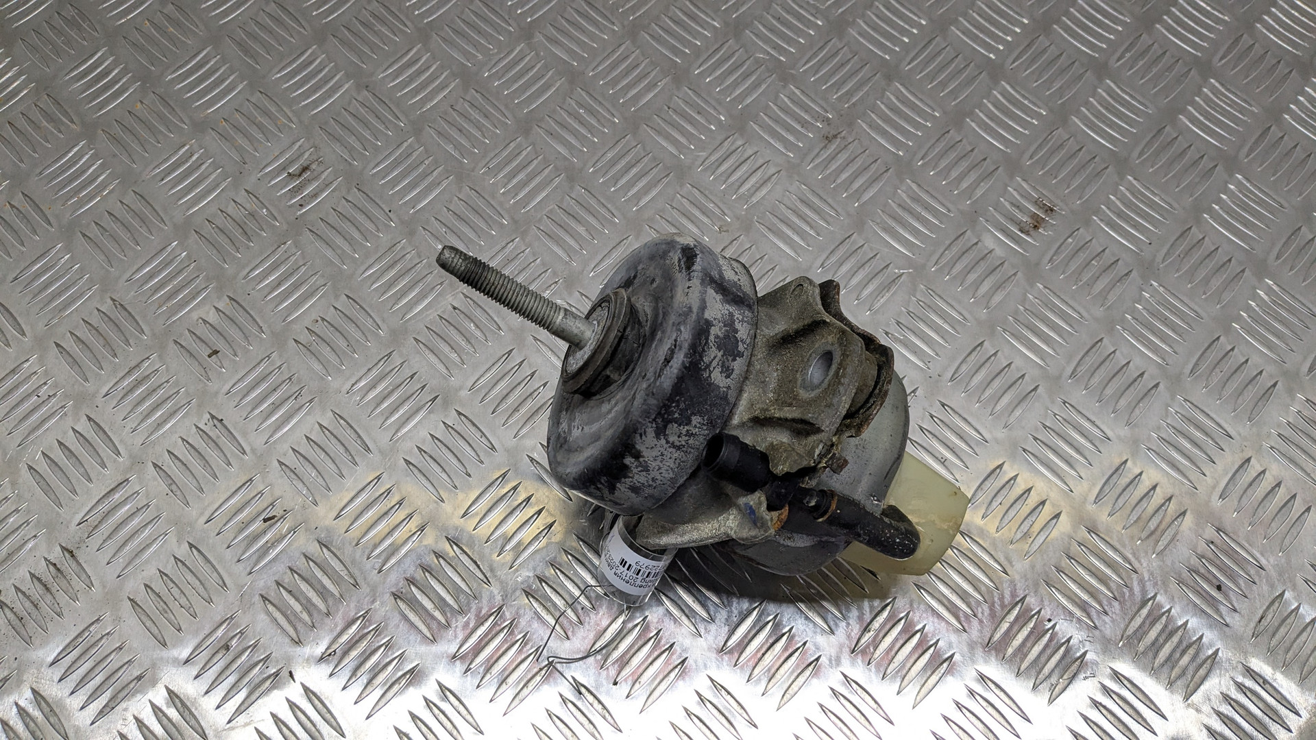 Опора двигателя правая