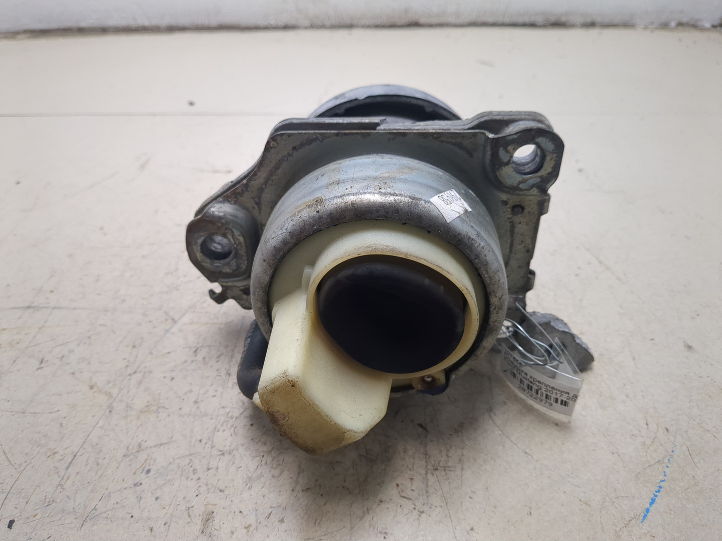 Опора двигателя правая