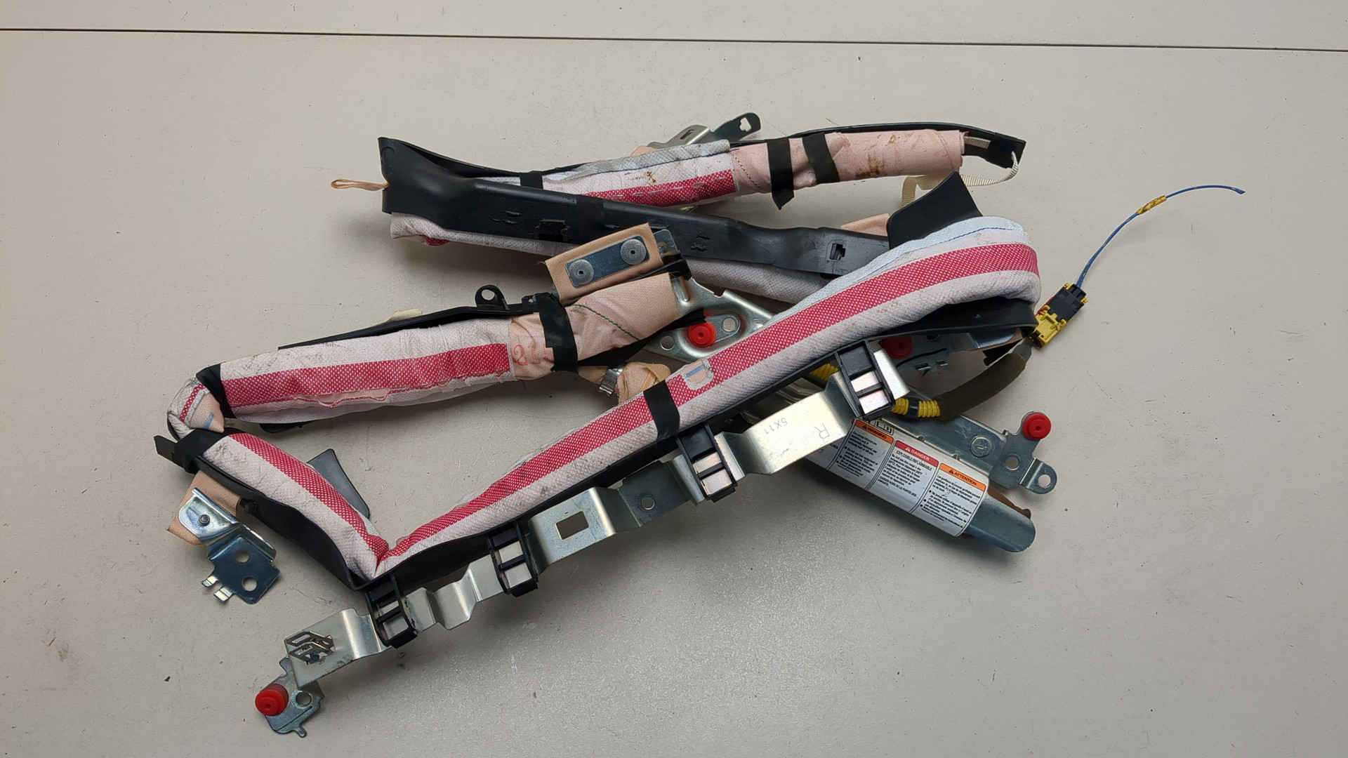 Подушка безопасности боковая (шторка)