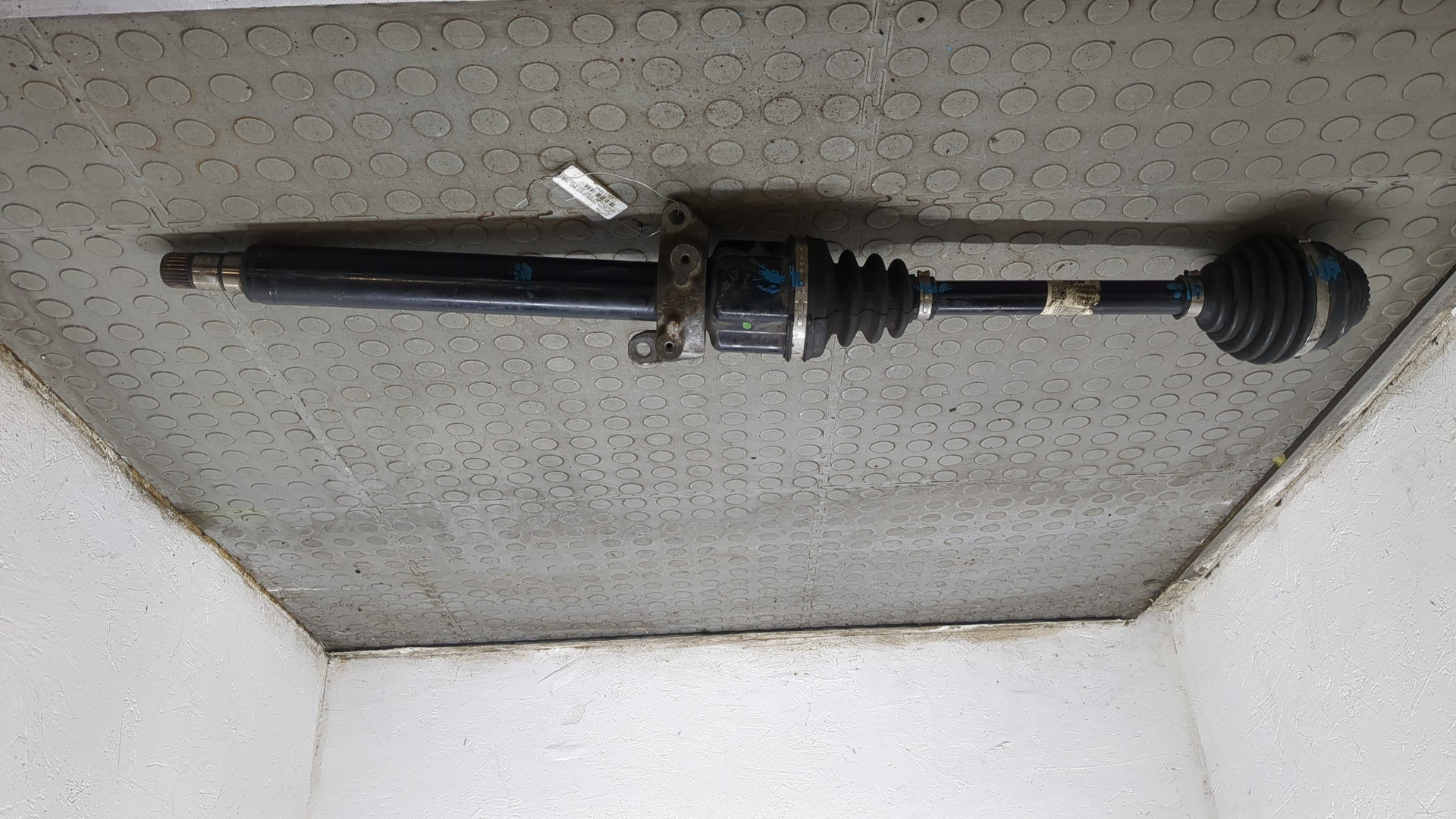 Полуось передняя правая