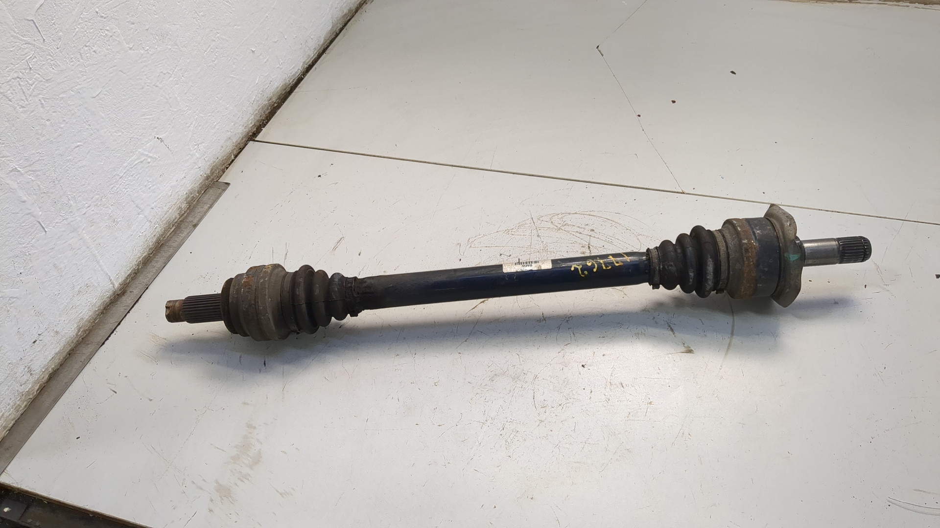 Полуось задняя