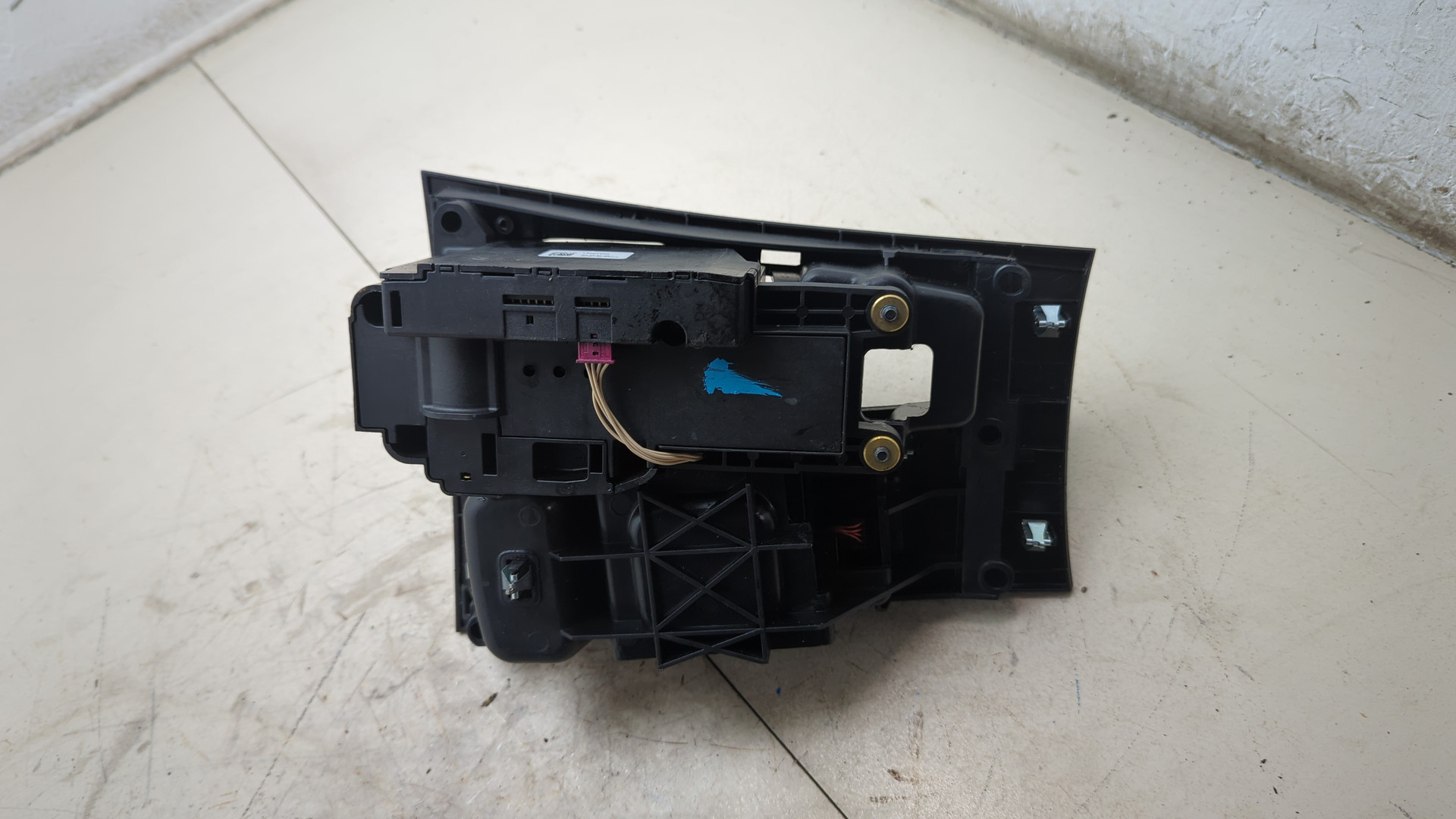 Кулиса МКПП / АКПП