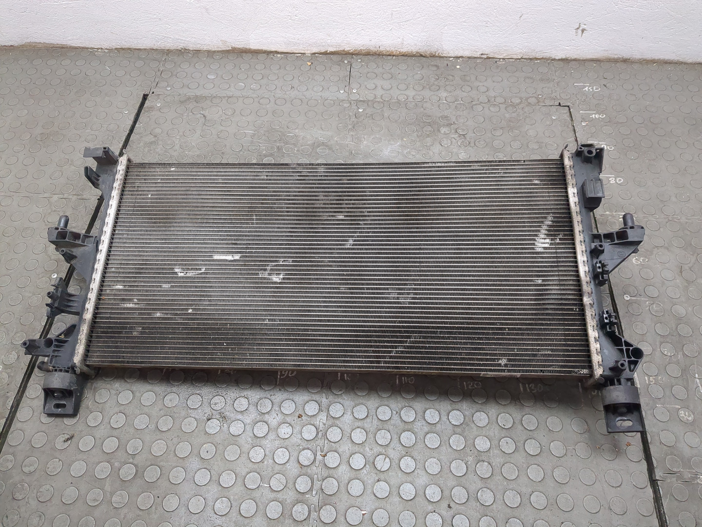 Радиатор охлаждения двигателя основной