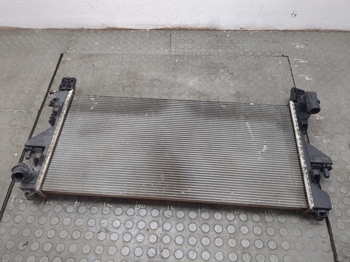 Радиатор охлаждения двигателя основной