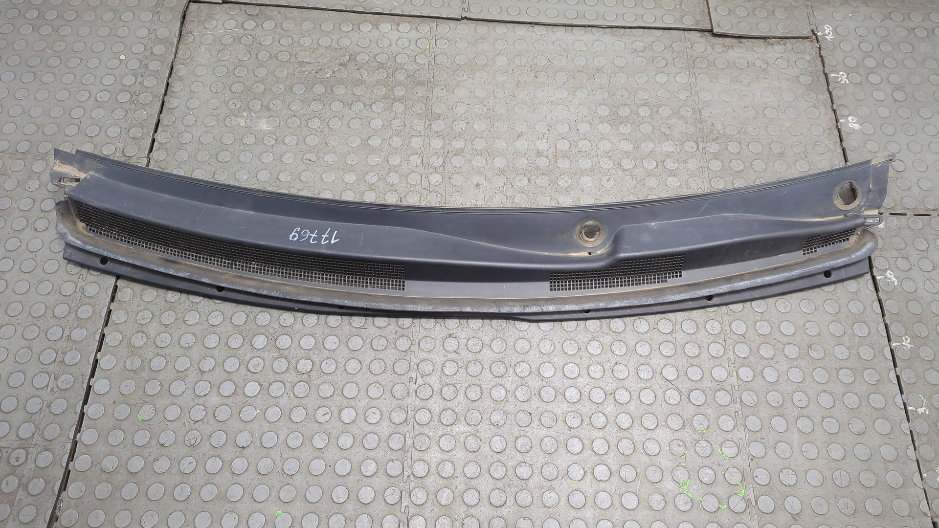 Решетка стеклоочистителей (Жабо)