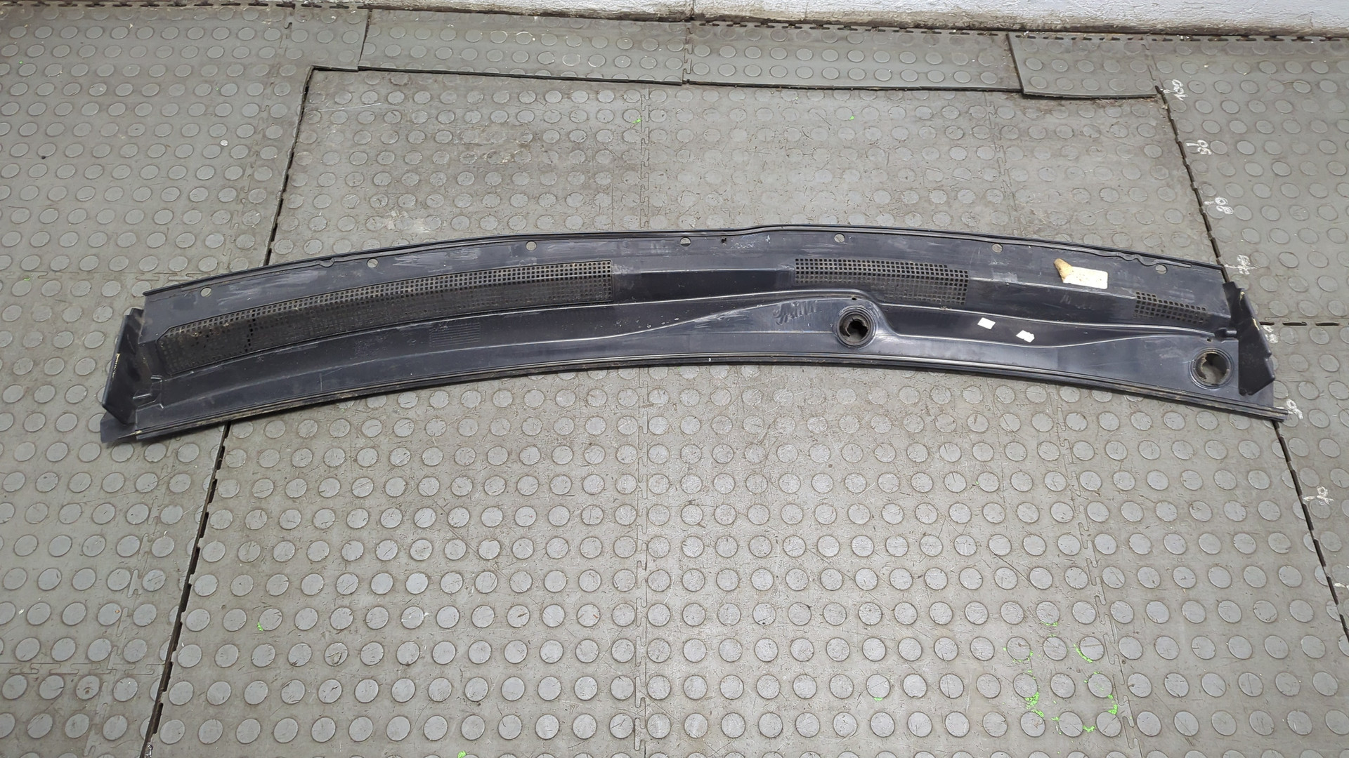 Решетка стеклоочистителей (Жабо)