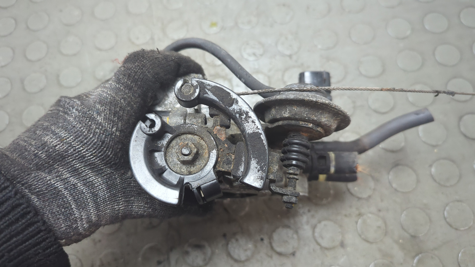 Заслонка дроссельная электрическая