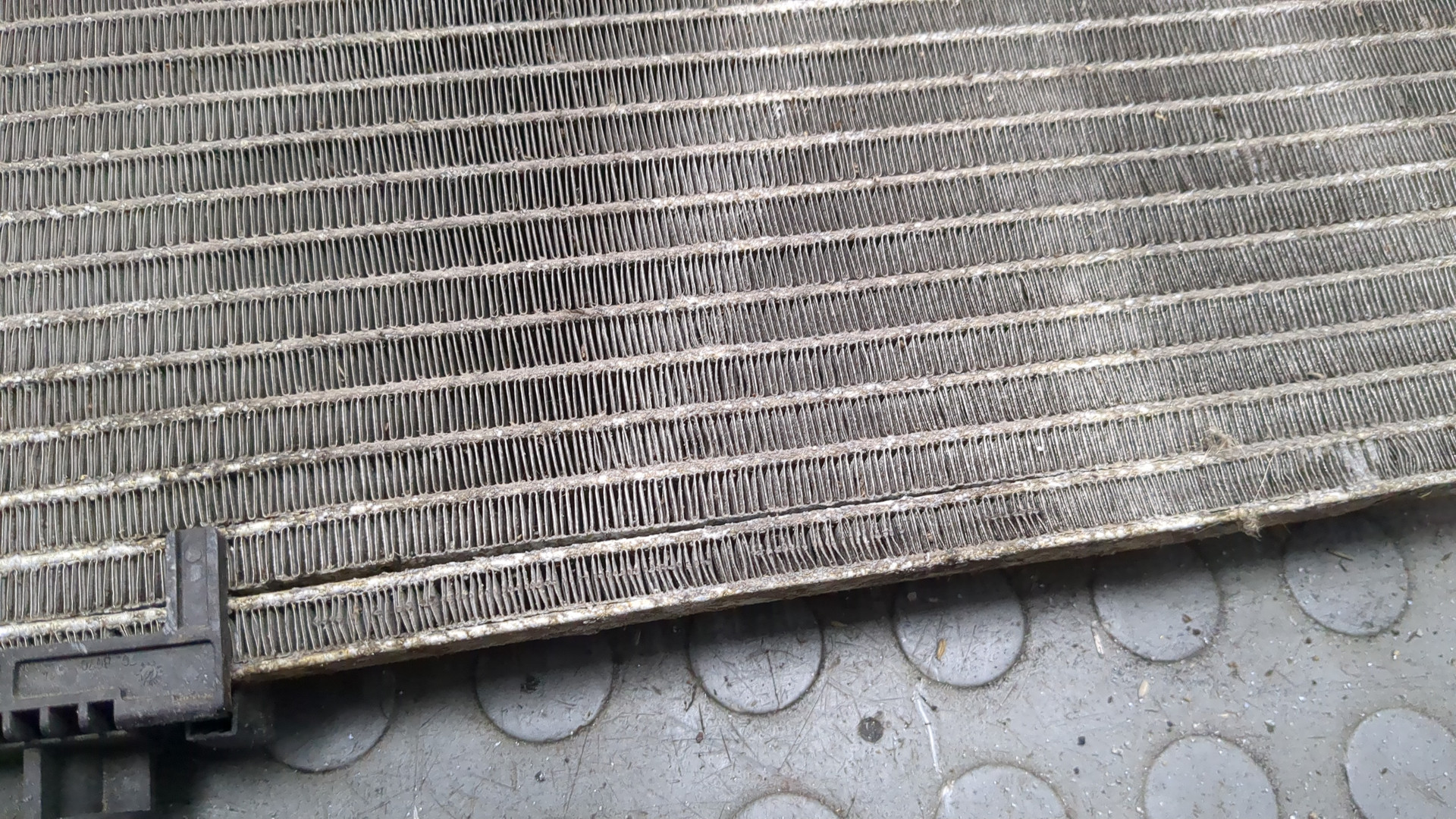 Радиатор кондиционера / конденсер