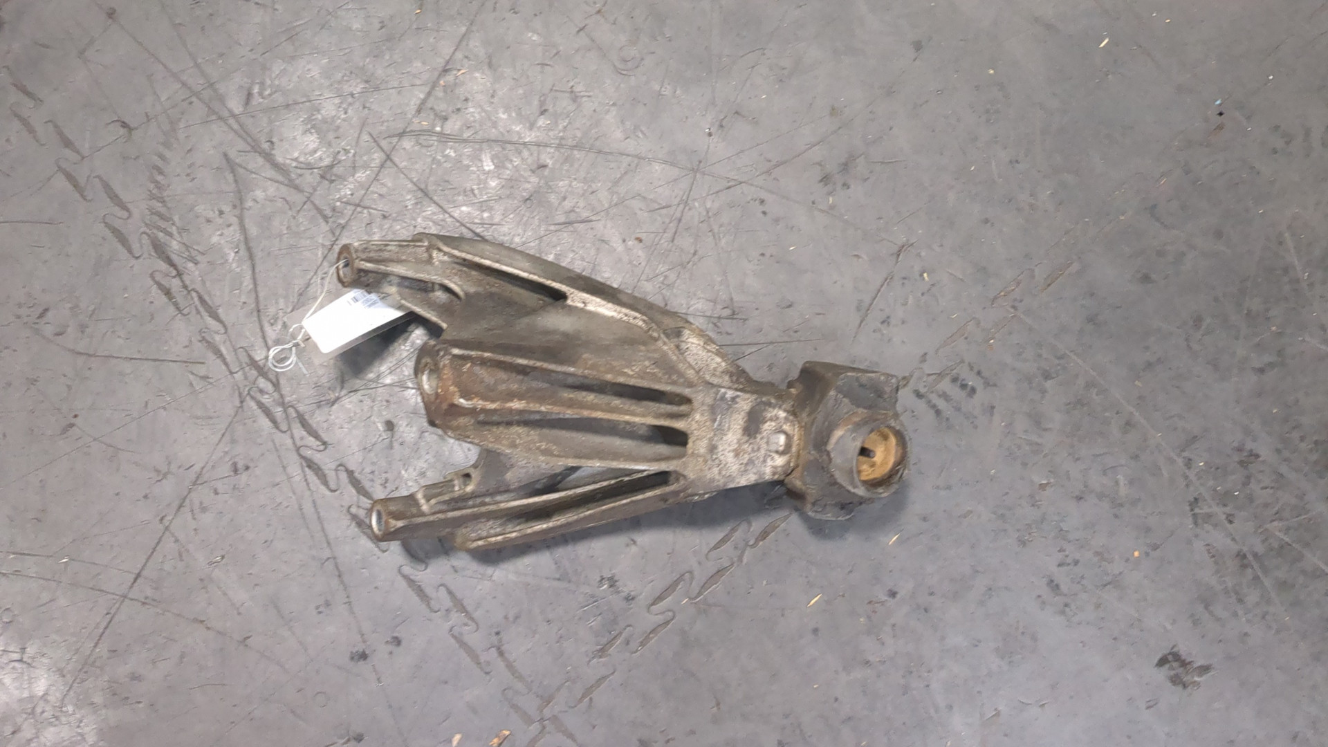 Кронштейн двигателя