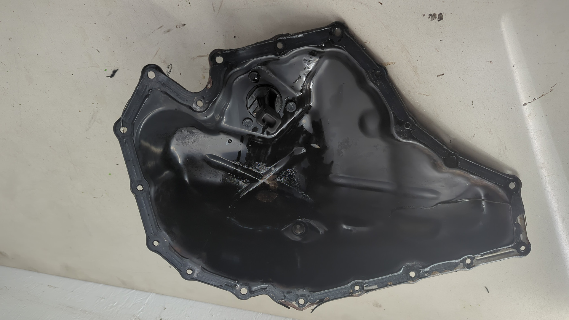 Поддон масляный двигателя (картер)