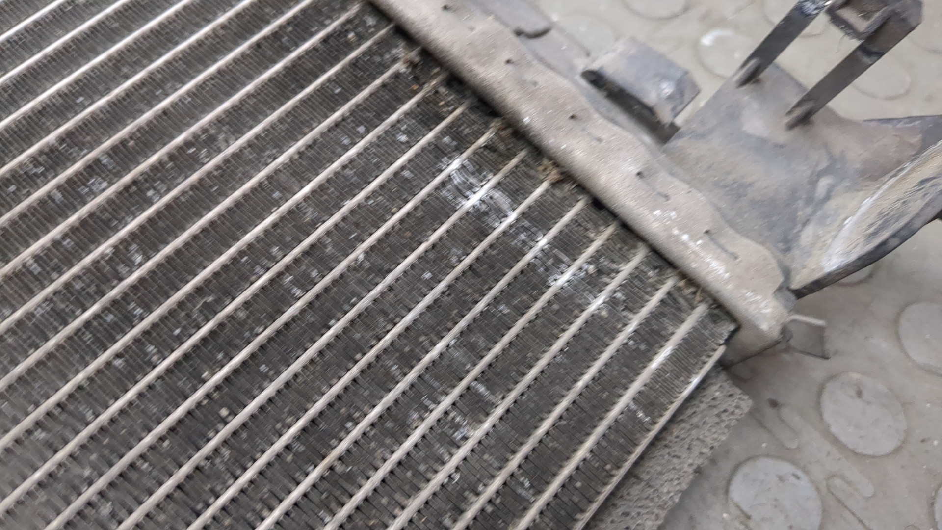 Радиатор охлаждения двигателя основной