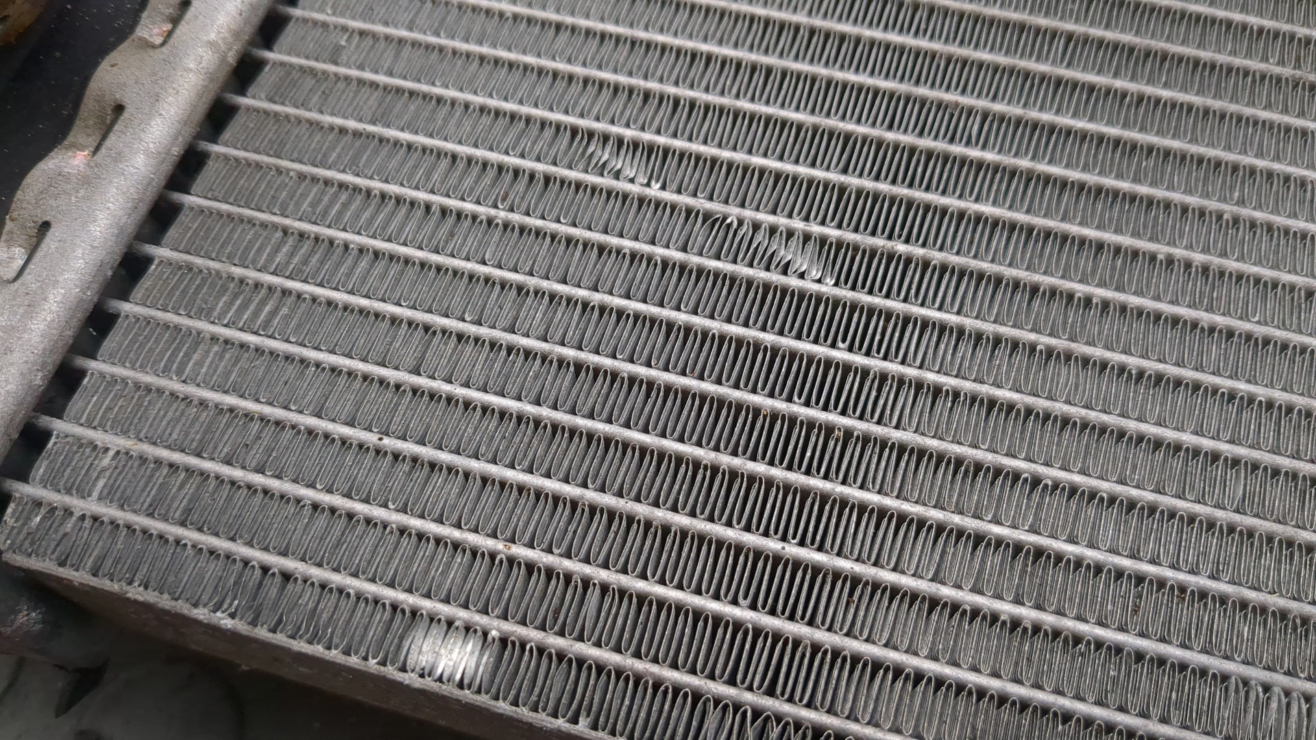 Радиатор охлаждения двигателя основной