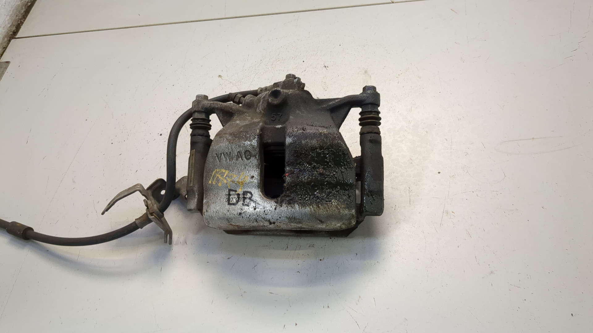 Суппорт передний правый