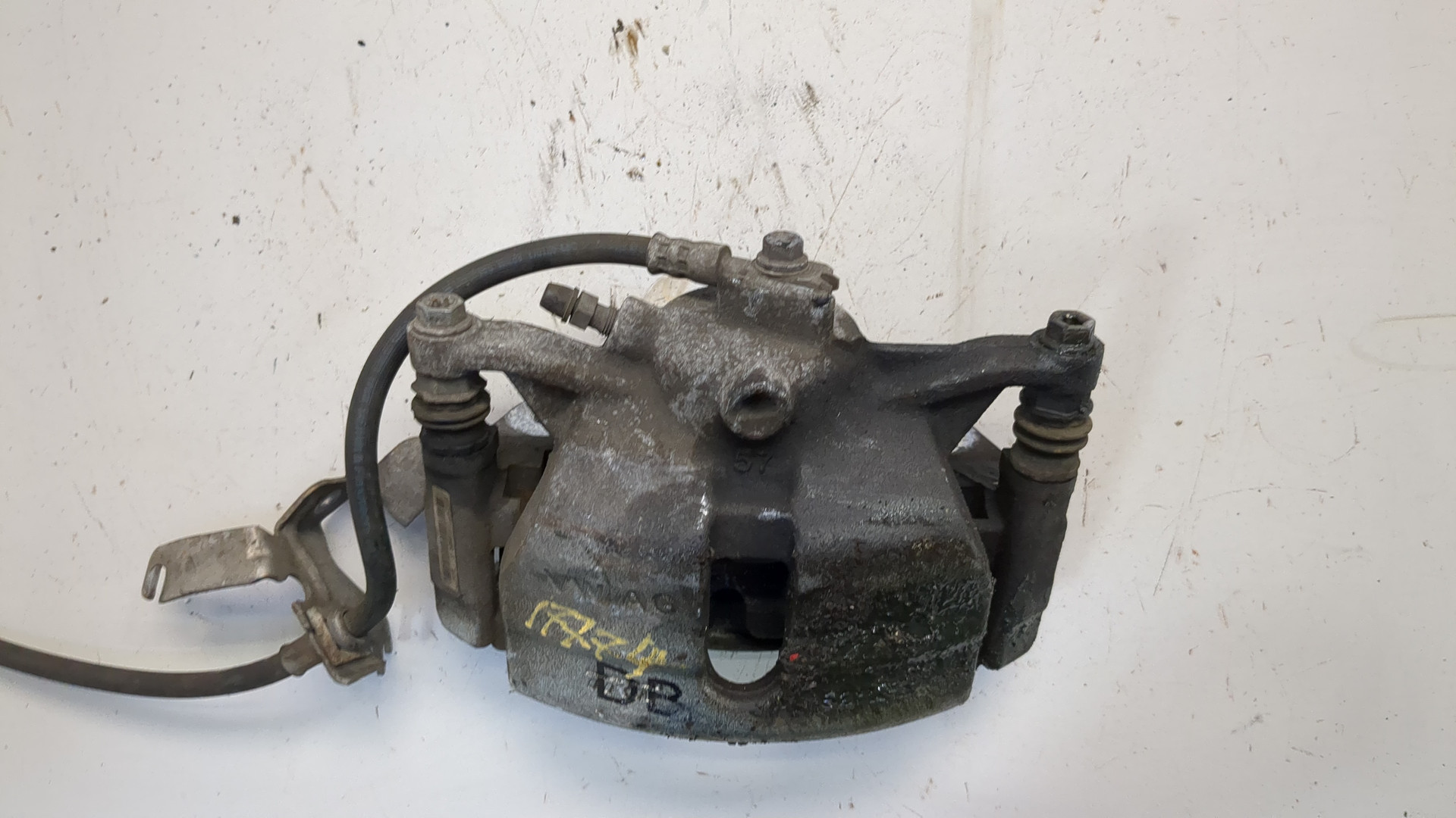 Суппорт передний правый