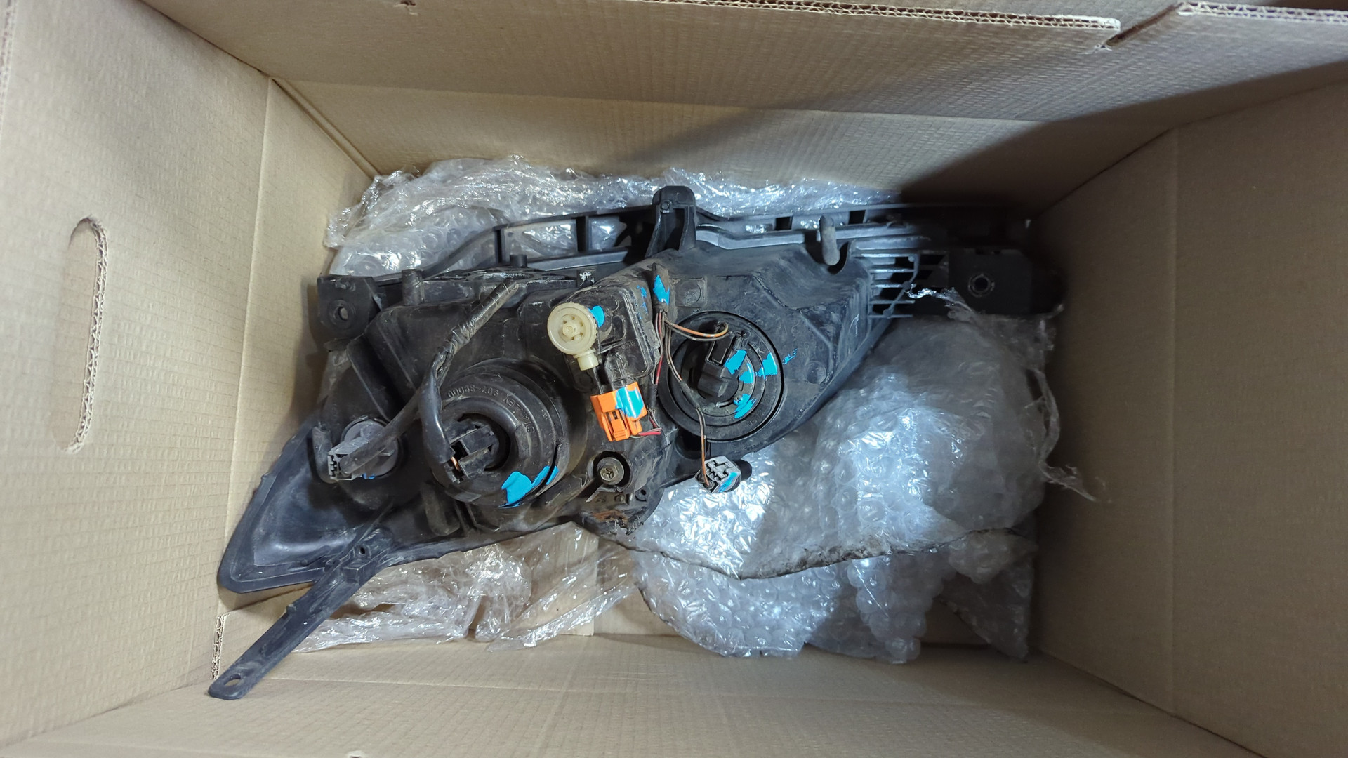 Фара правая