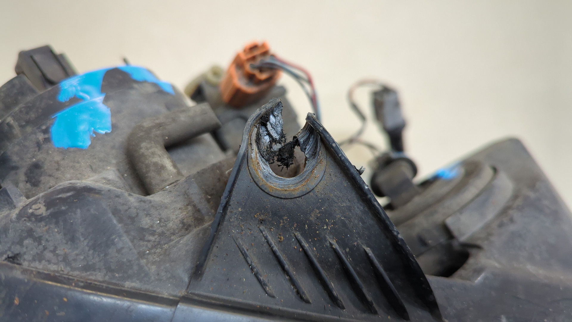 Фара правая