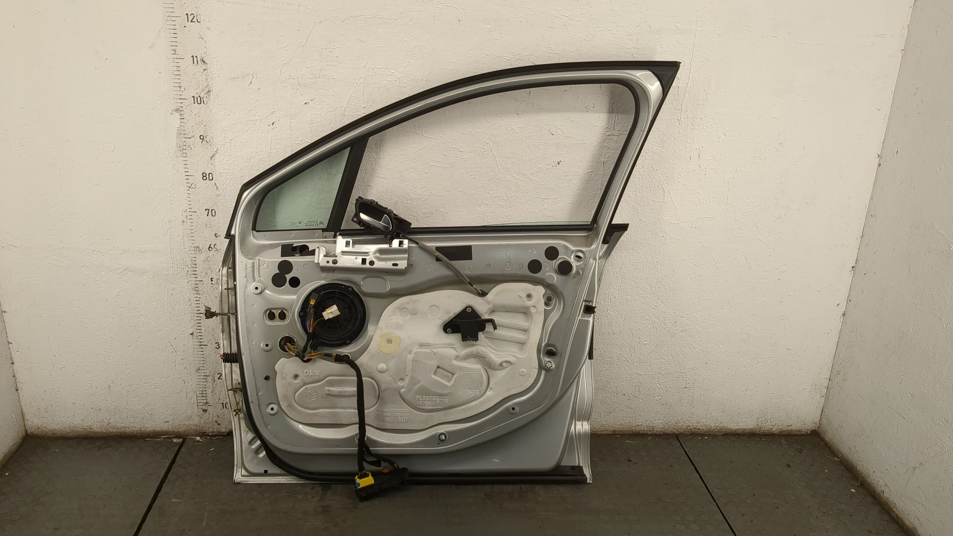 Дверь передняя правая