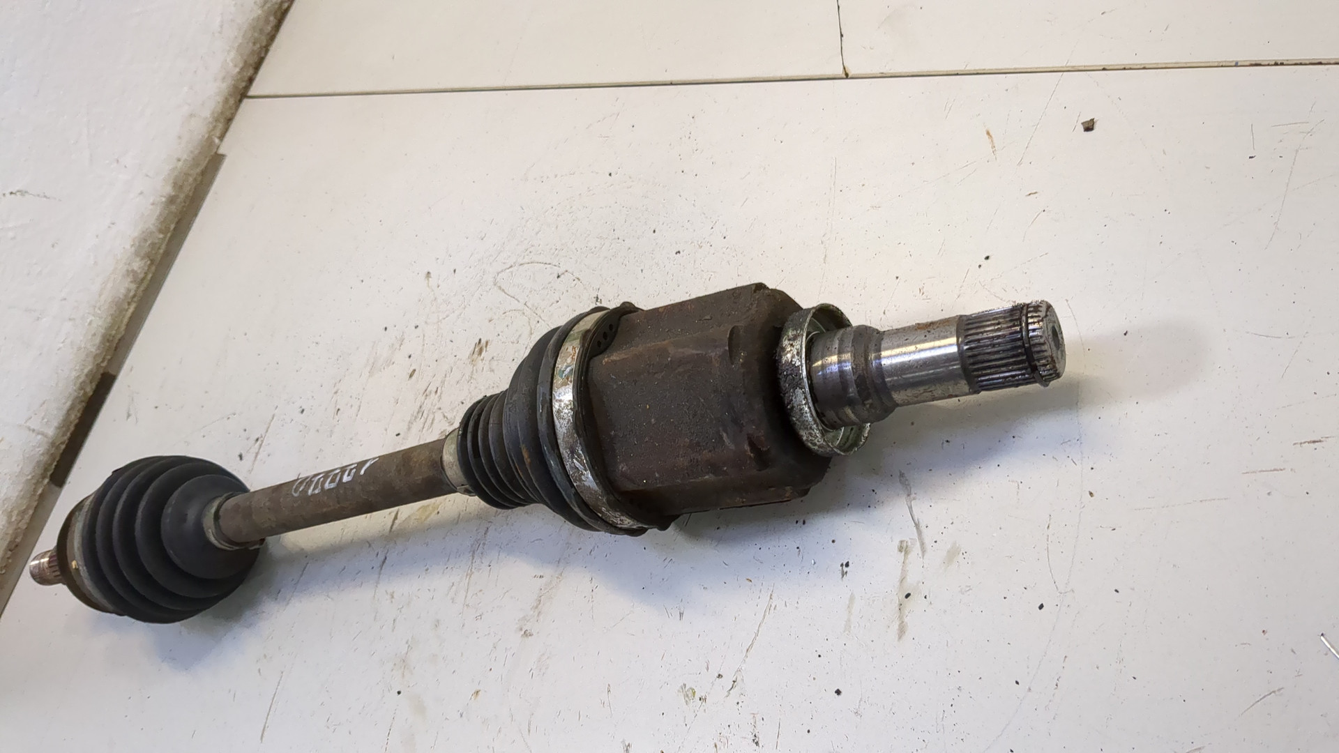 Полуось передняя левая