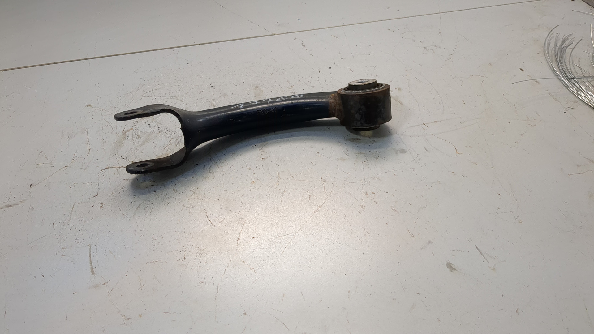 Рычаг задний