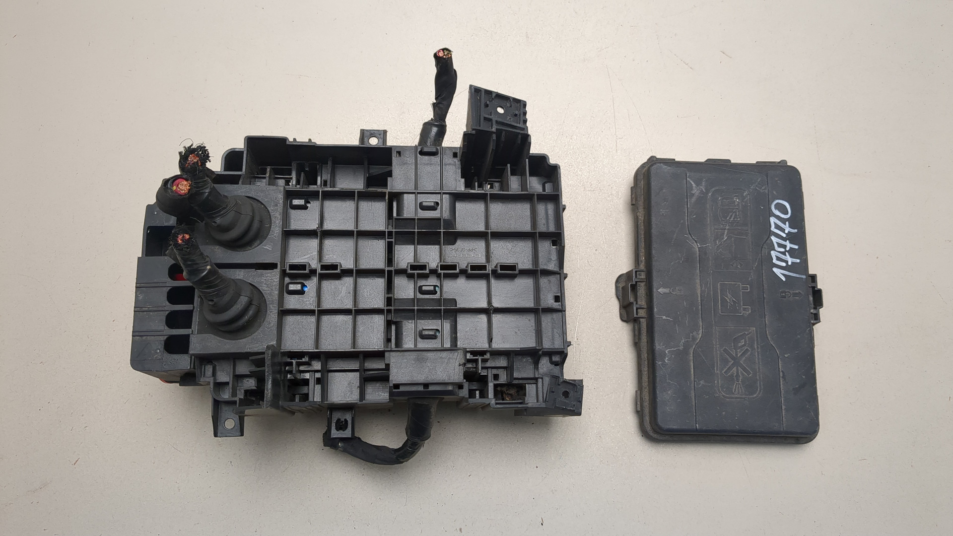 Блок предохранителей