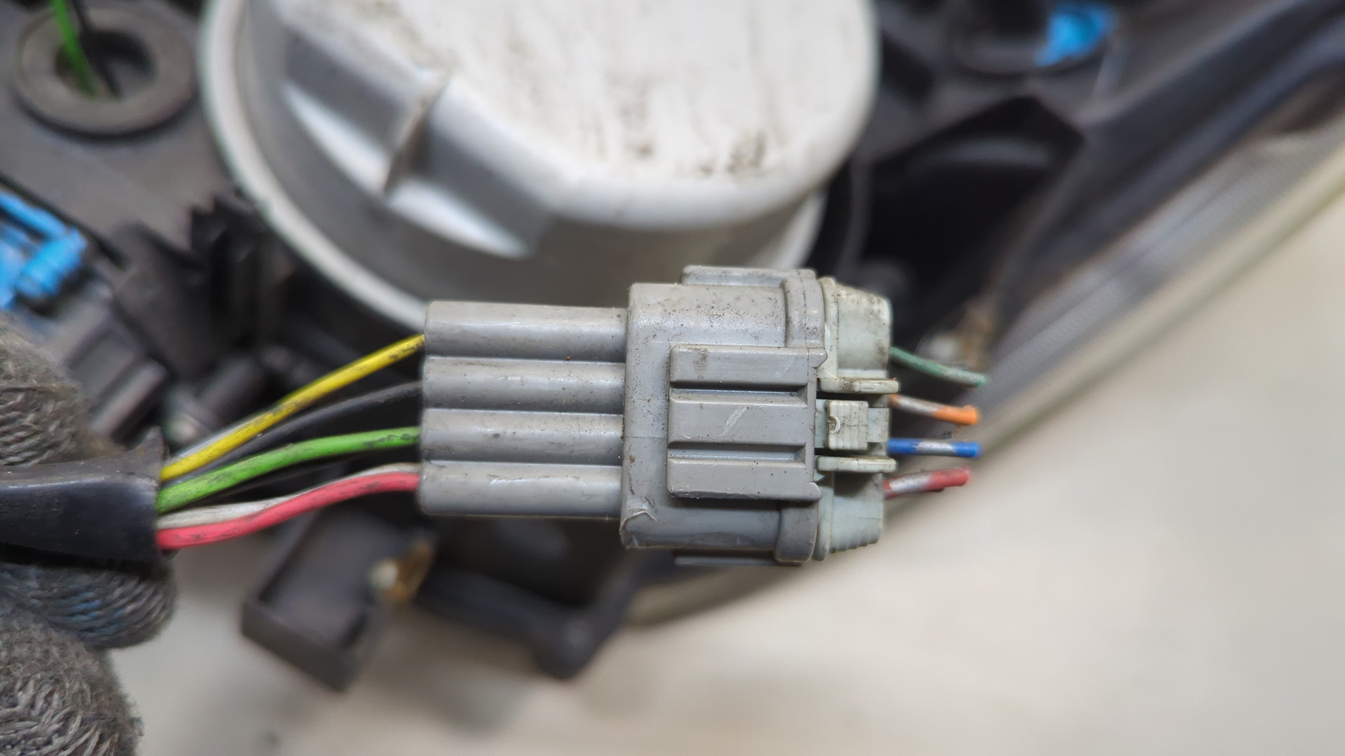 Фара правая