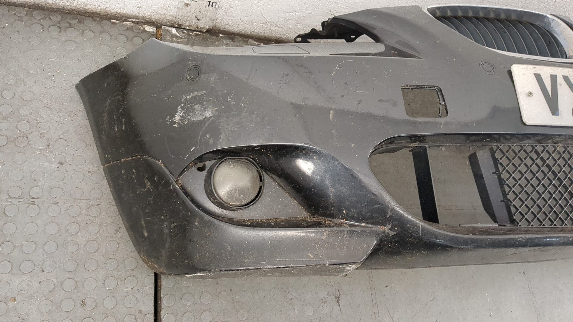 Бампер передний