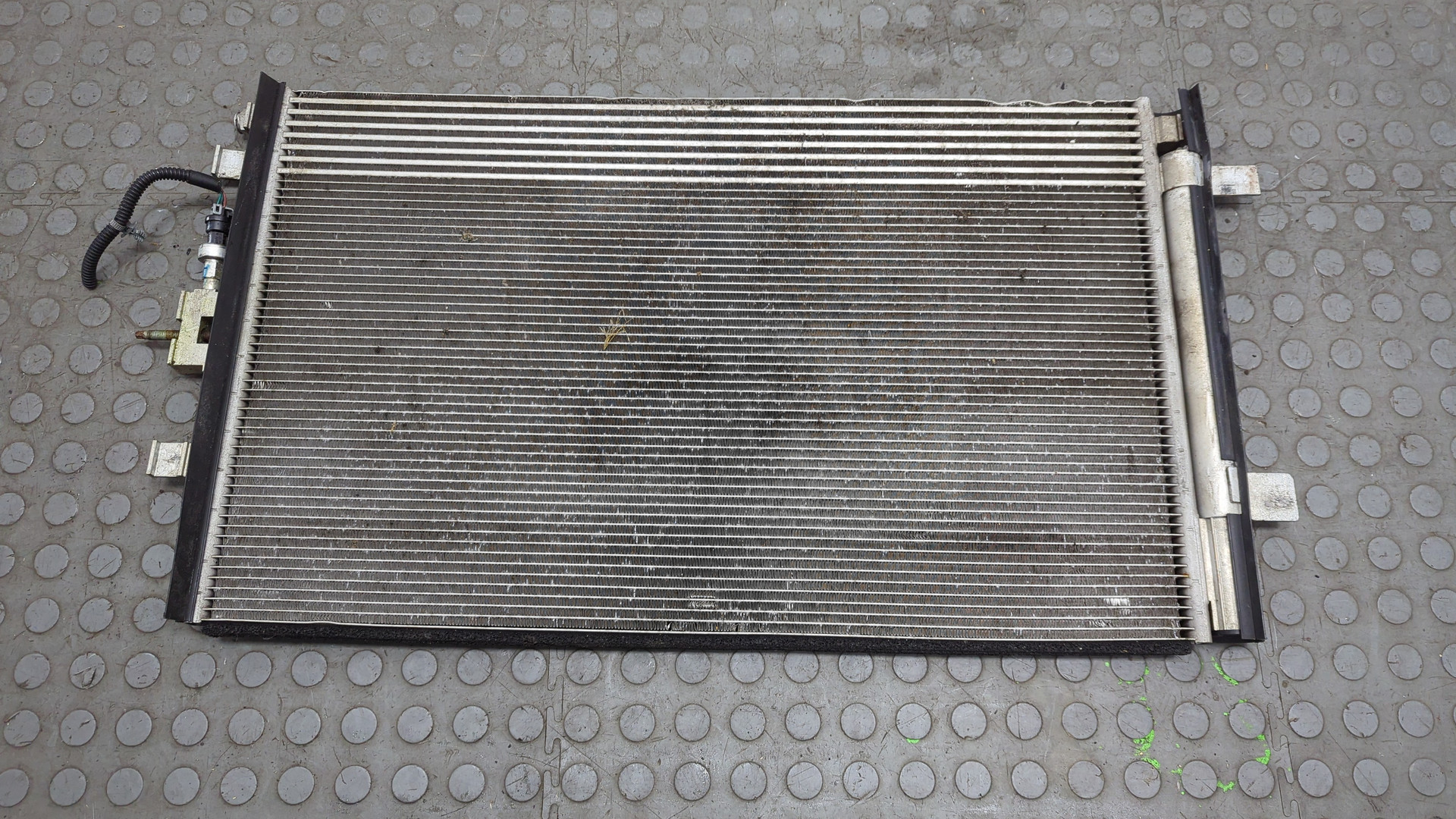 Радиатор кондиционера / конденсер