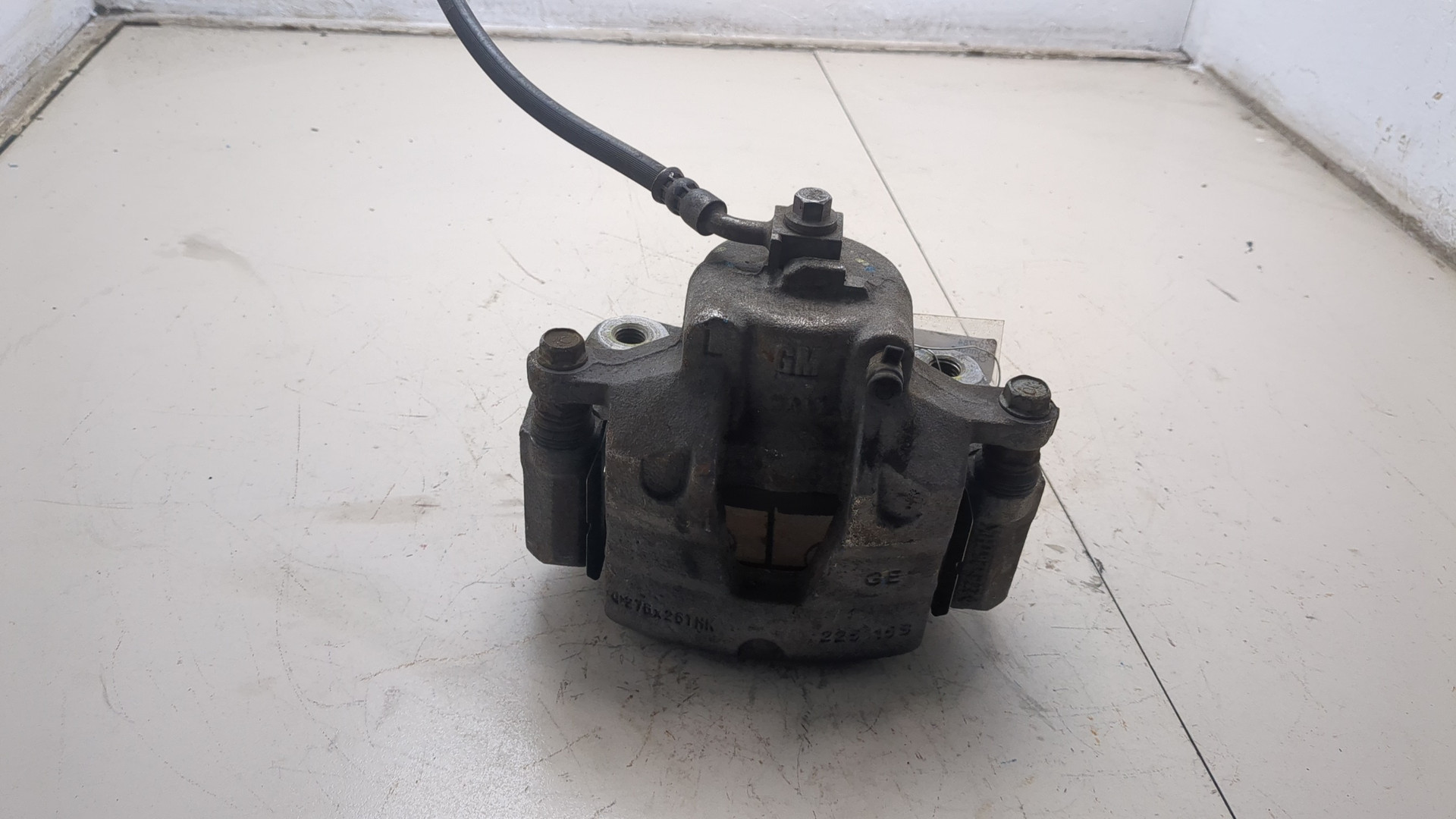 Суппорт передний левый