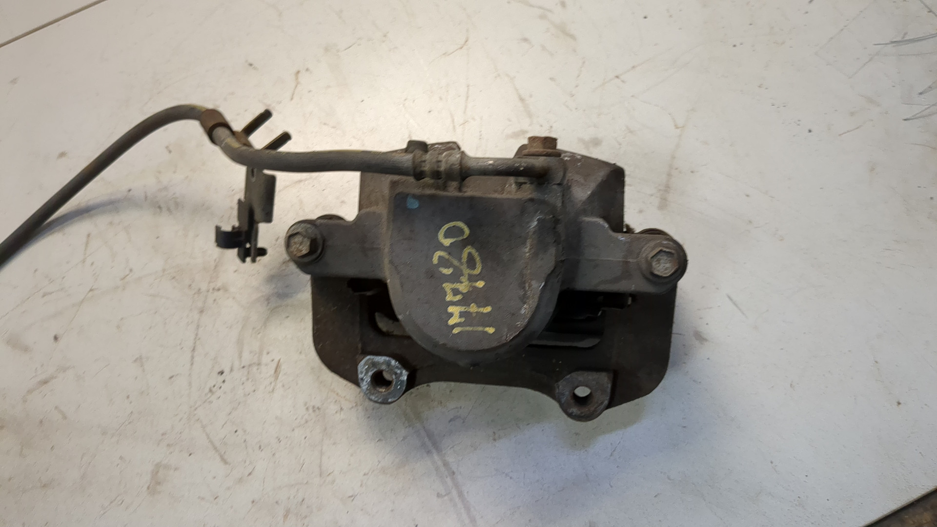 Суппорт передний правый