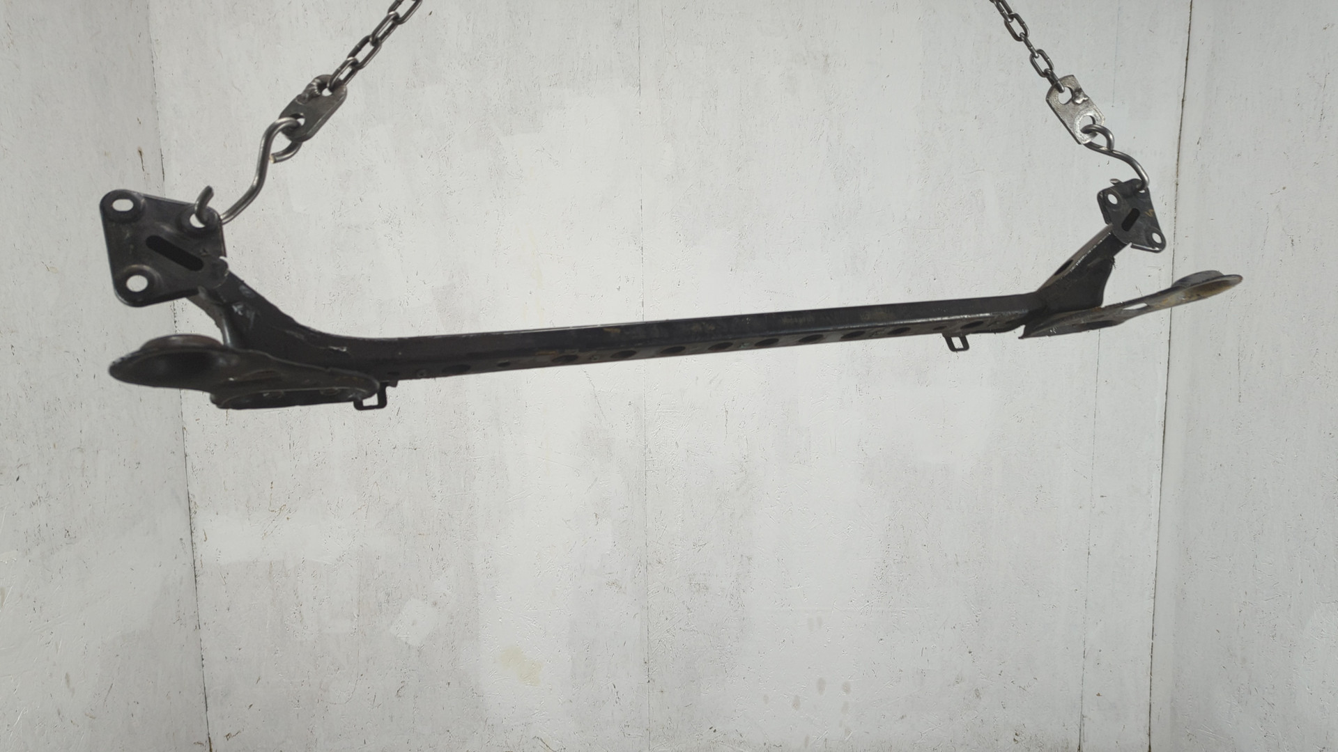 Балка подрадиаторная