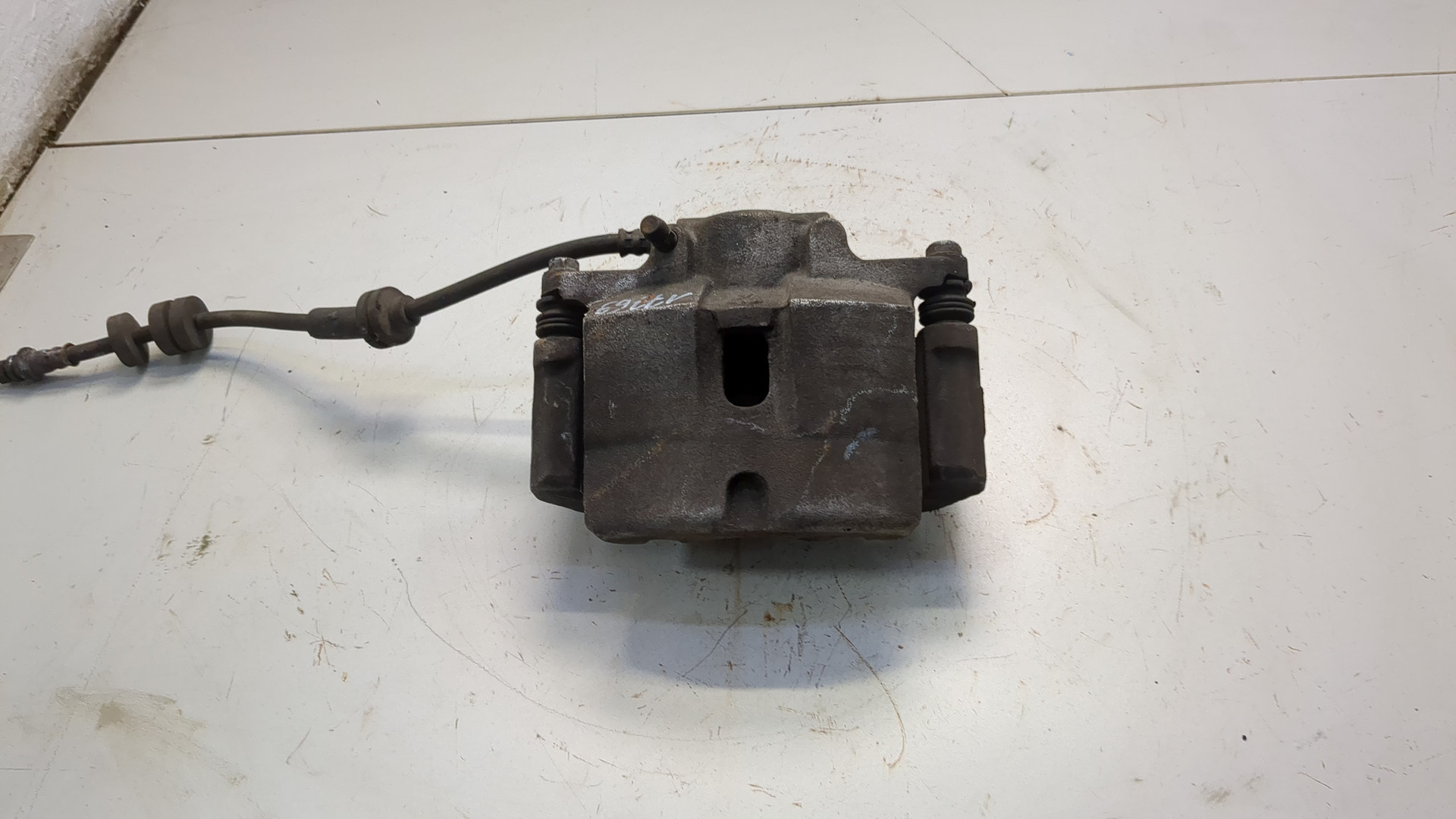 Суппорт передний правый